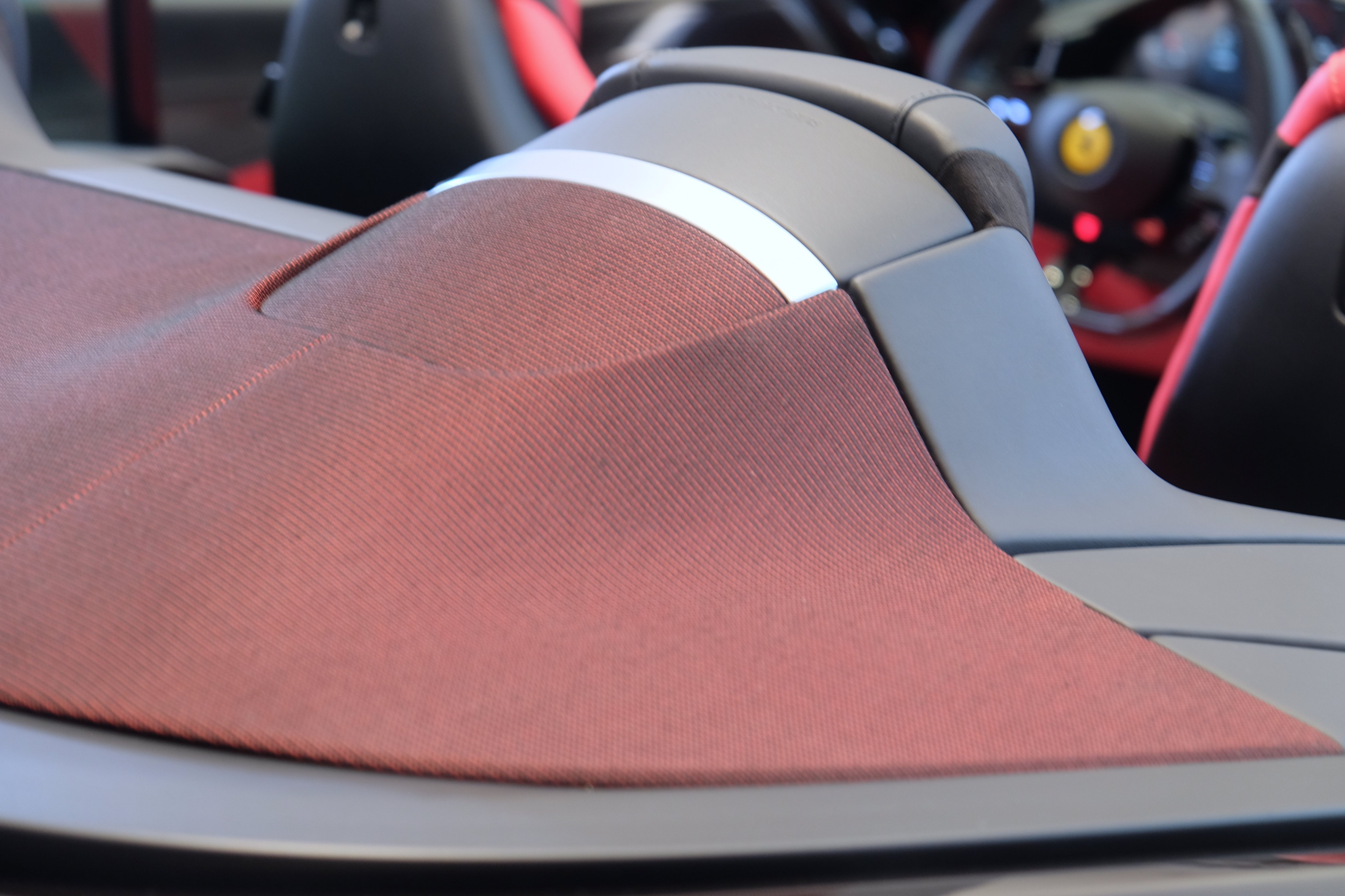 Ferrari Roma Spider anh 8