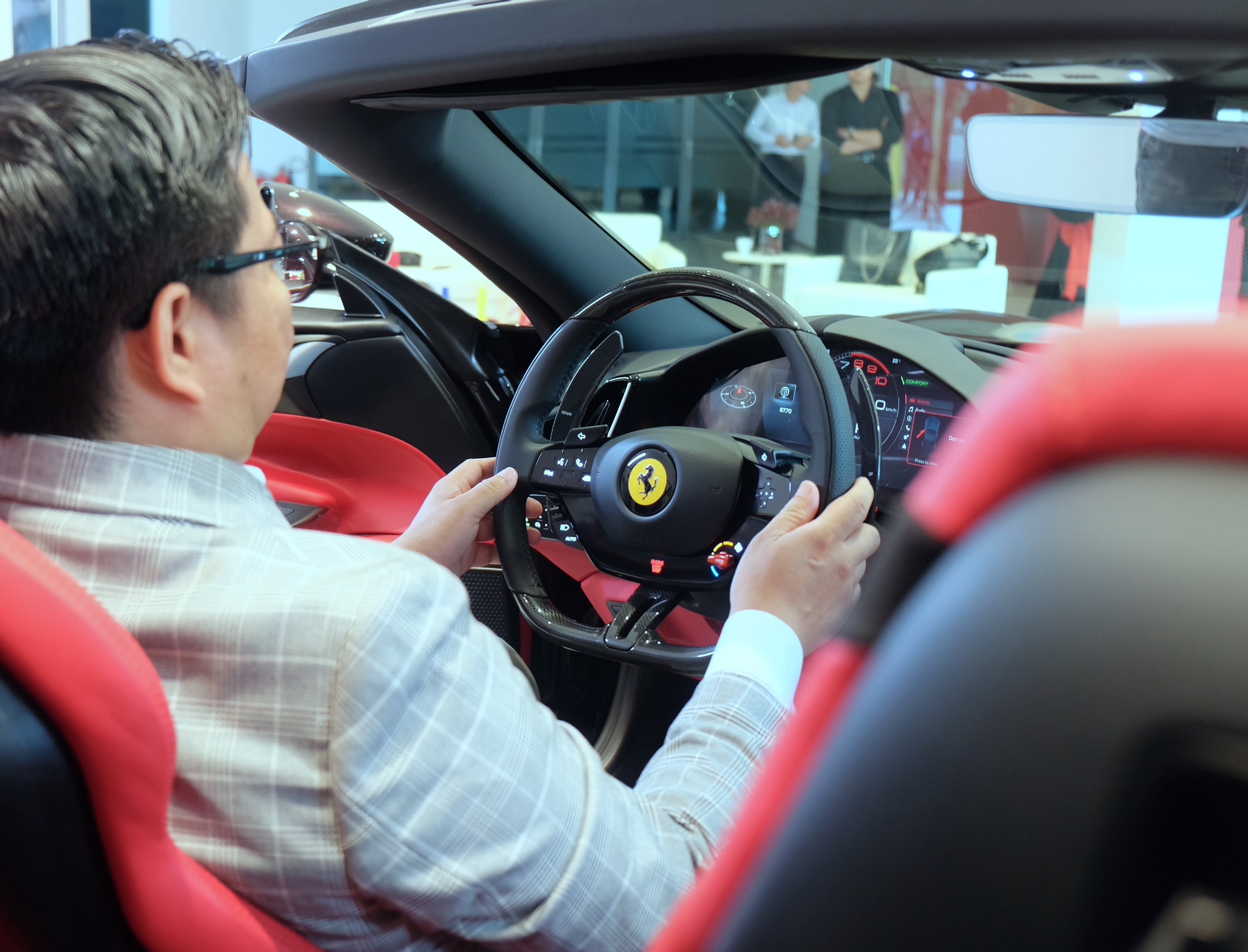 Ferrari Roma Spider ảnh 11 Ferrari Roma Spider anh 11