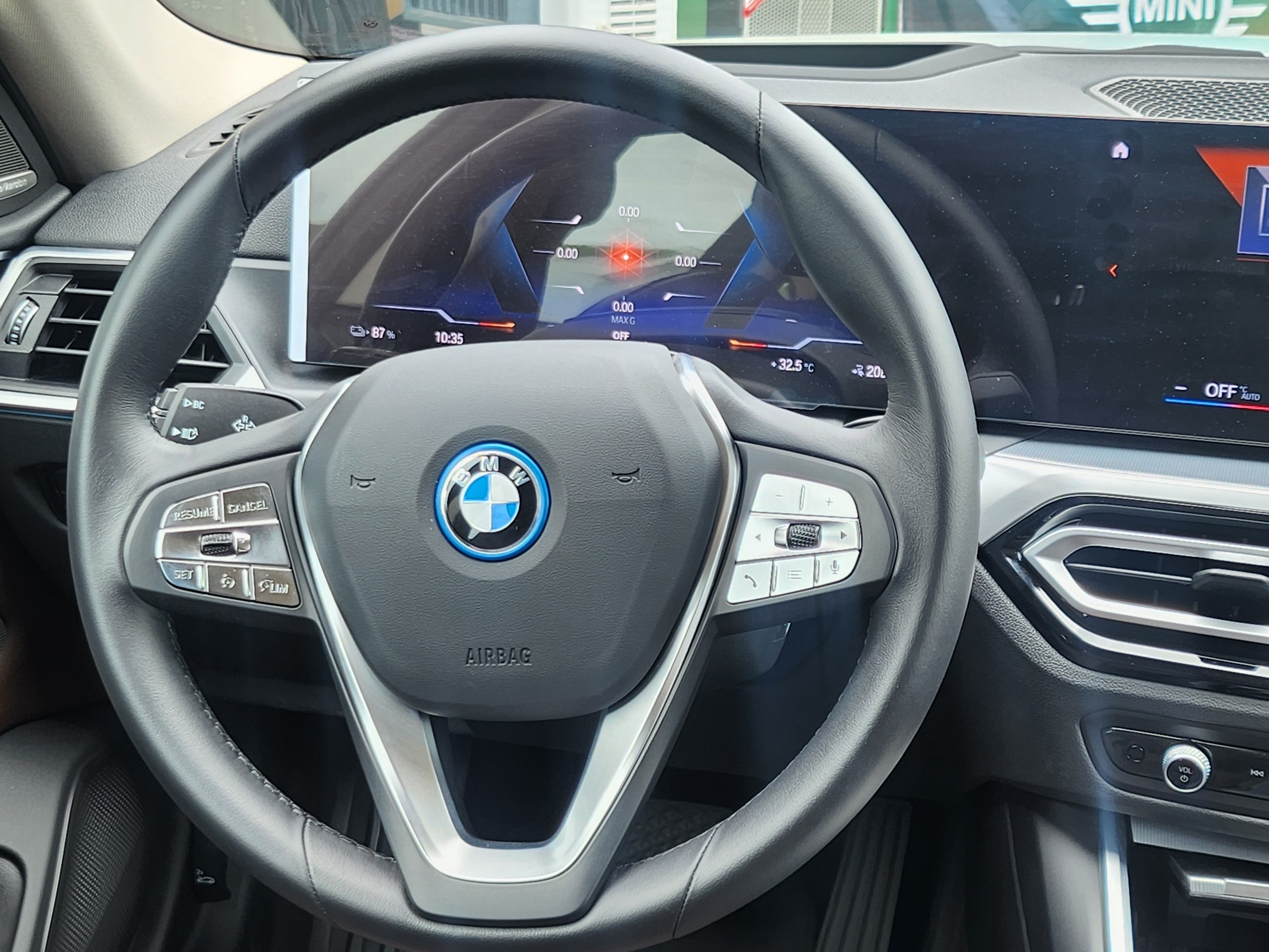 BMW i4 anh 8