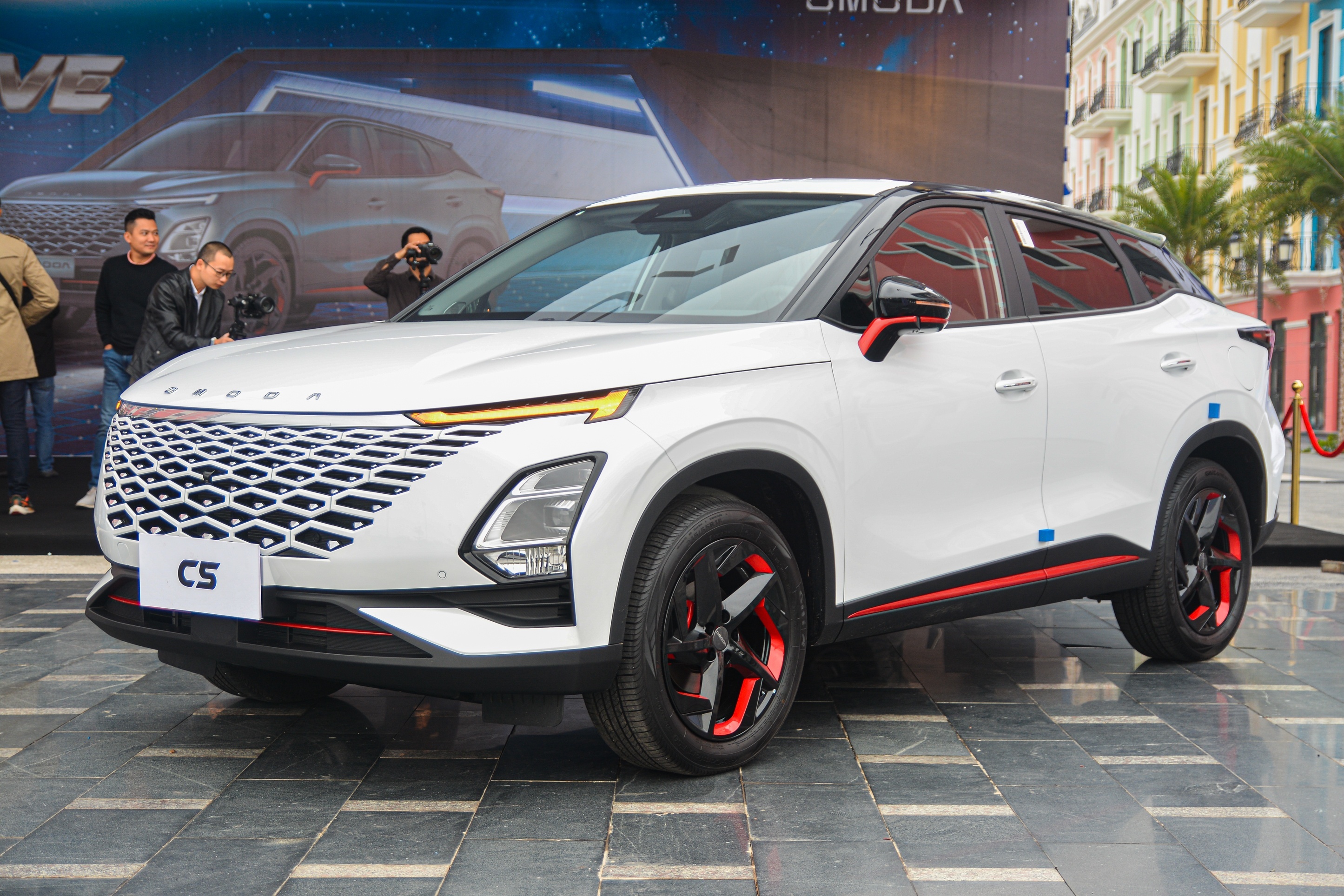 SUV co B anh 3