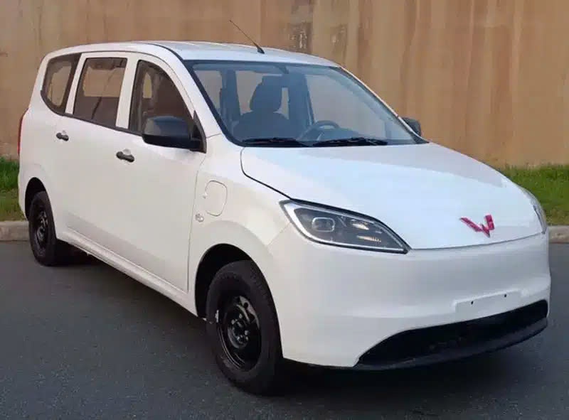 Wuling Hongguang anh 2