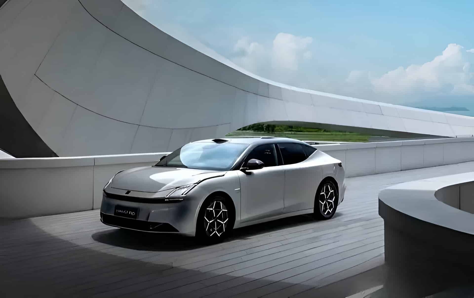Lynk & Co Z10 sap ra mat - sedan chay dien dau Xiaomi SU7, BYD Han hinh anh