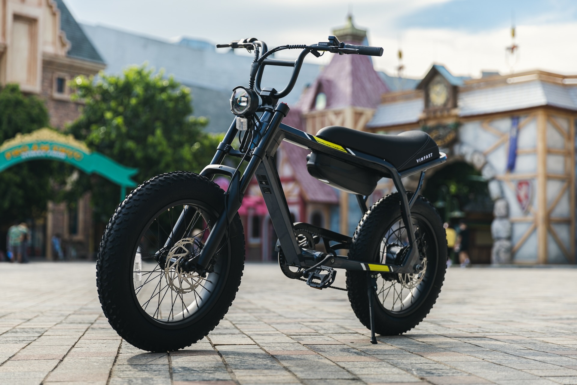 VinFast mo ban xe dap tro luc dien, gia gan 30 trieu dong hinh anh