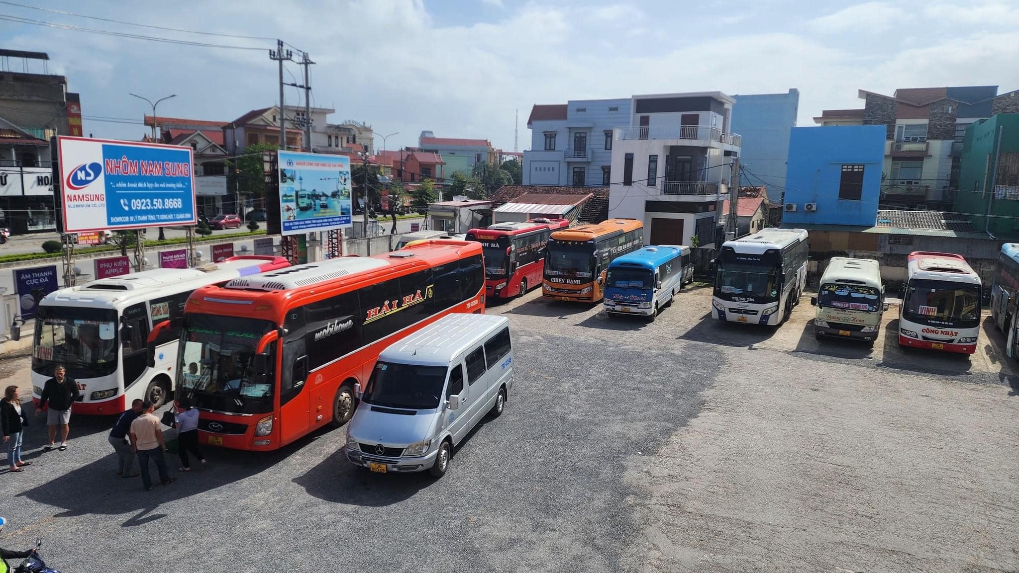 Nhieu chuyen xe '0 dong' xuat hien ho tro vung lu lut phia bac hinh anh