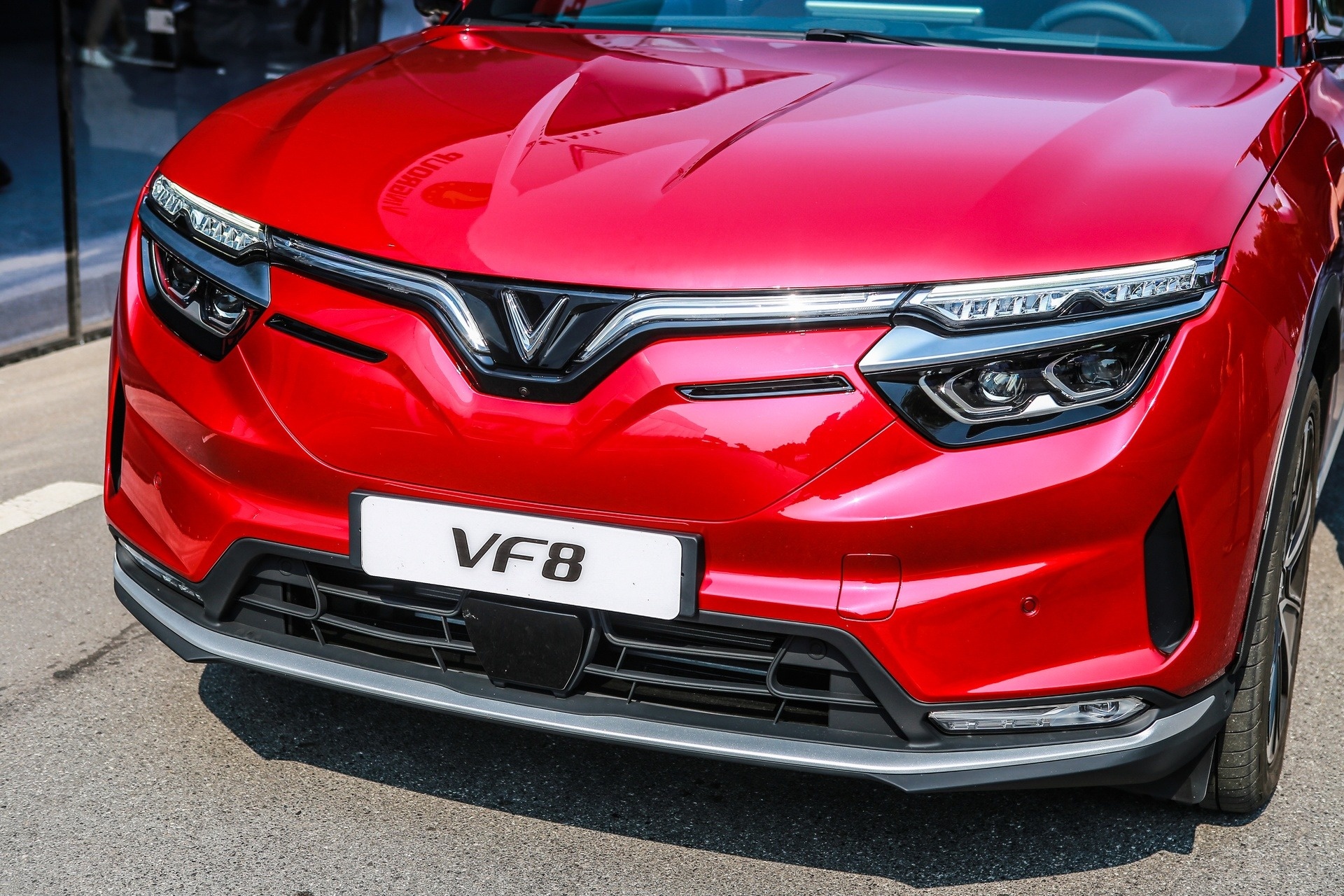 VinFast trieu hoi gan 16.000 xe VF8 nham nang cap tui khi hinh anh