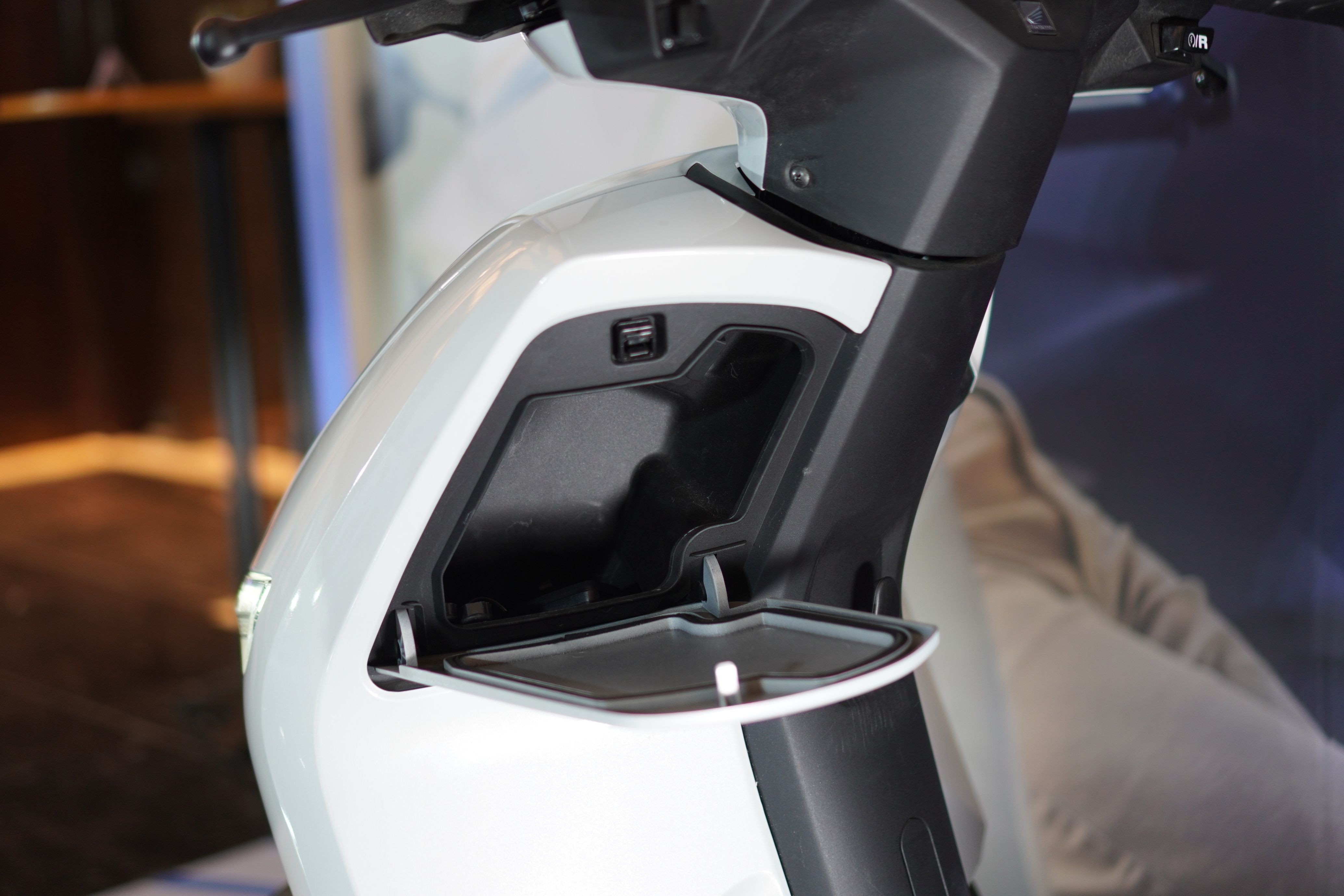 Xe may dien Honda anh 8