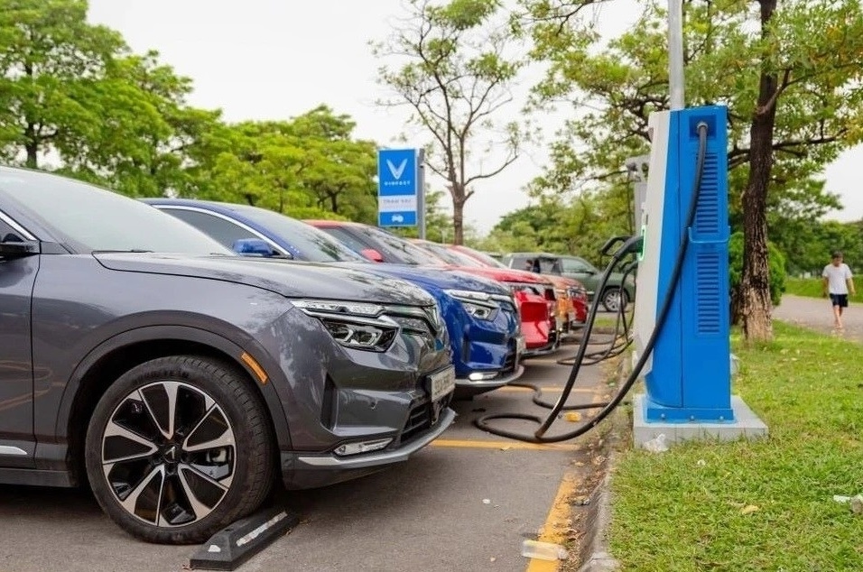 Nhung hang xe dien ban chay nhat quy I toan cau - VinFast lot top 10 hinh anh