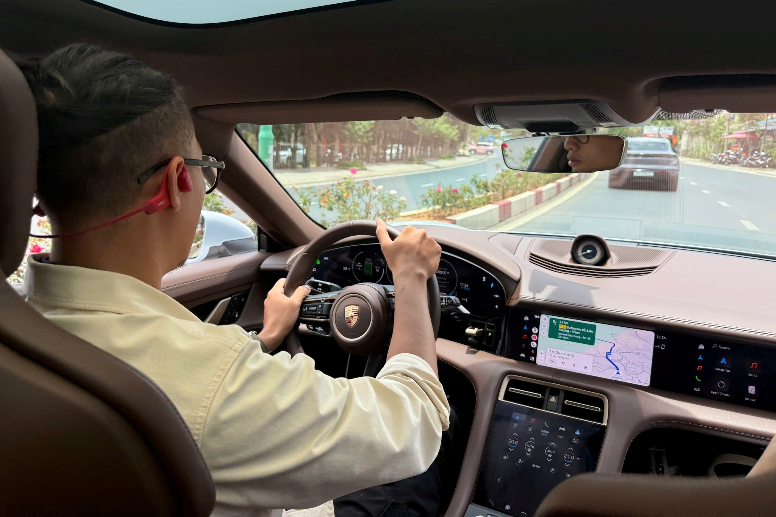 ESP tren oto hoat dong ra sao, co the 'cuu mang' tai xe? hinh anh