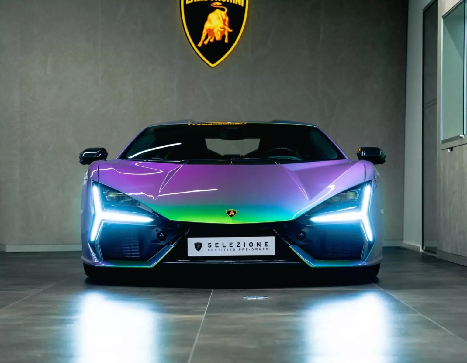 Lamborghini Revuelto anh 1