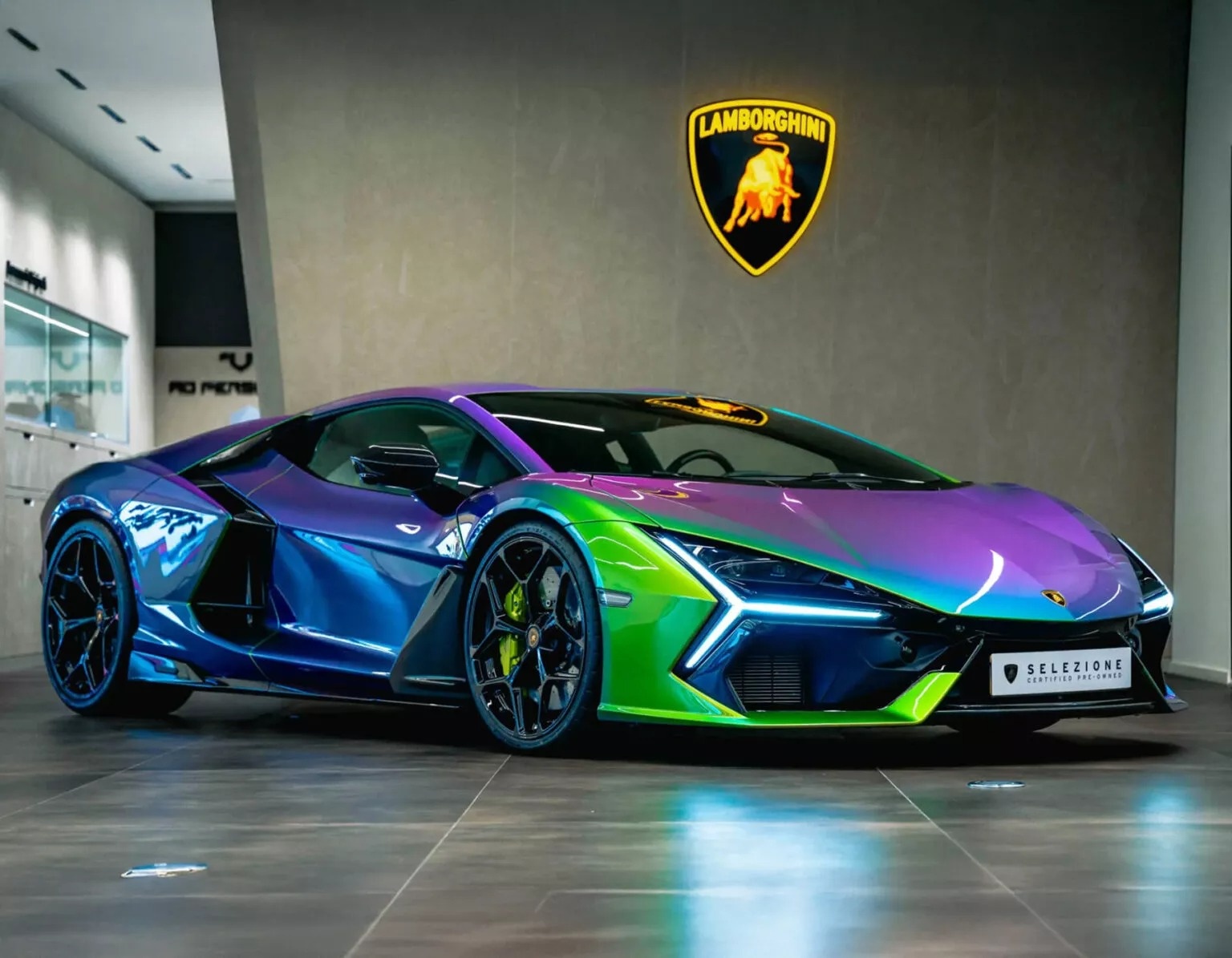 Chiec Lamborghini co mau son 'dien ro' nhat the gioi hinh anh