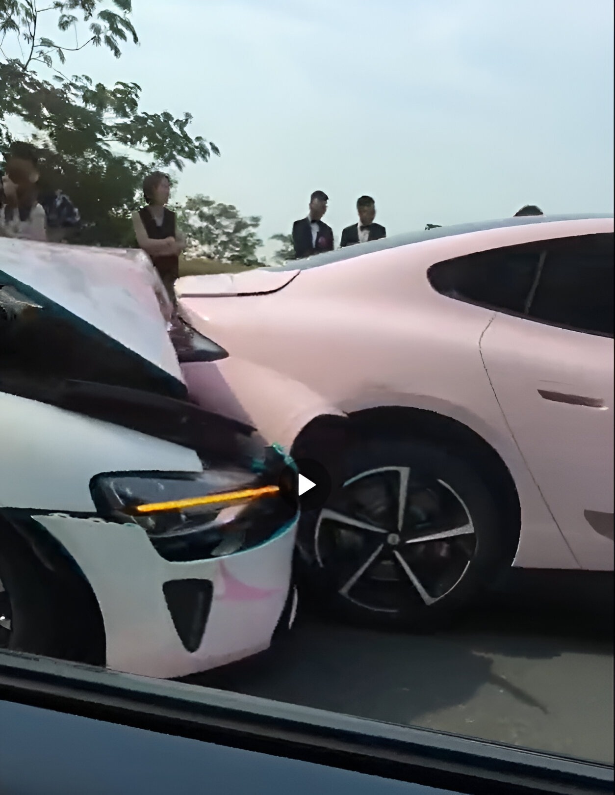 Xiaomi SU7 gap tai nan anh 1