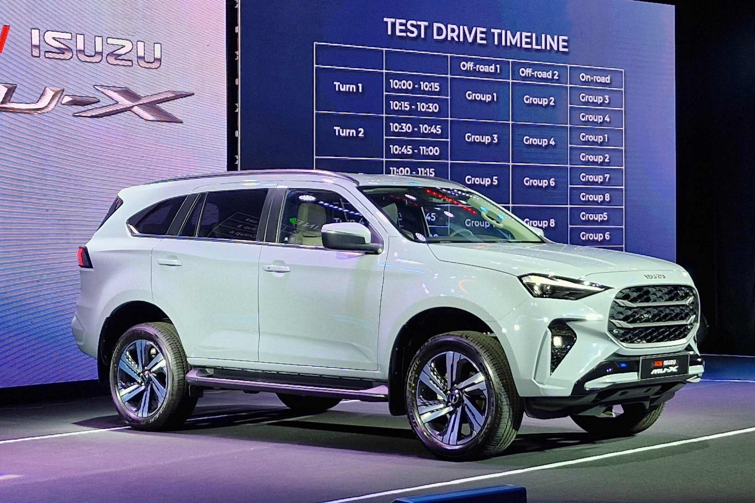 Isuzu mu-X anh 2
