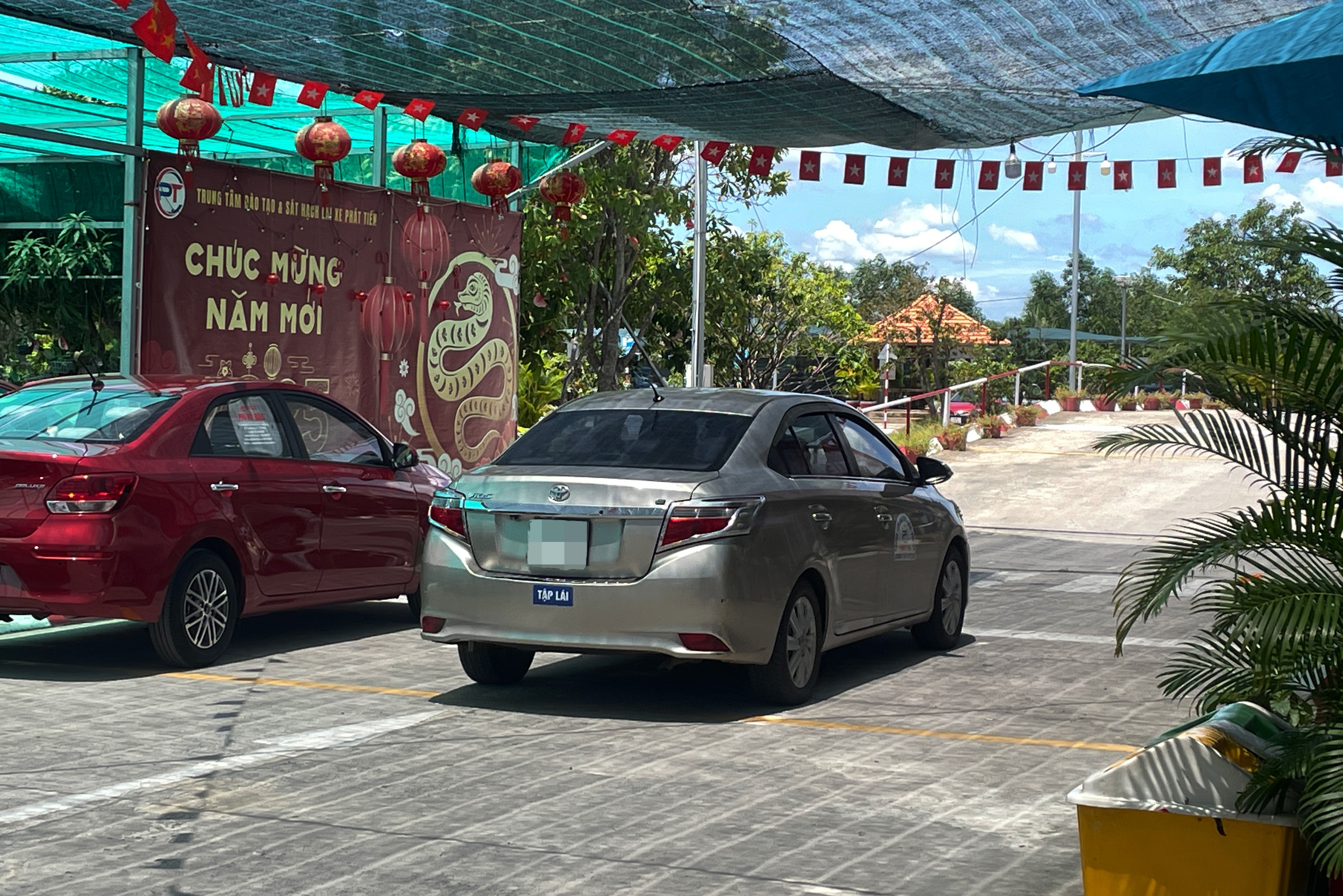 Thi bang lai oto anh 1