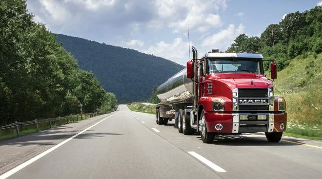 Cum tu 'oto xi-tec' trong cau hoi on thi sat hach bang lai la gi? hinh anh