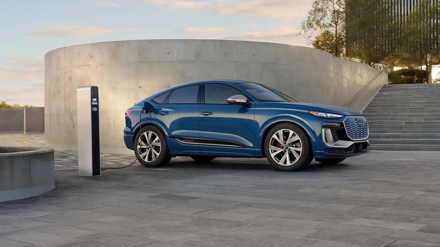 Audi Q6 e-tron anh 1