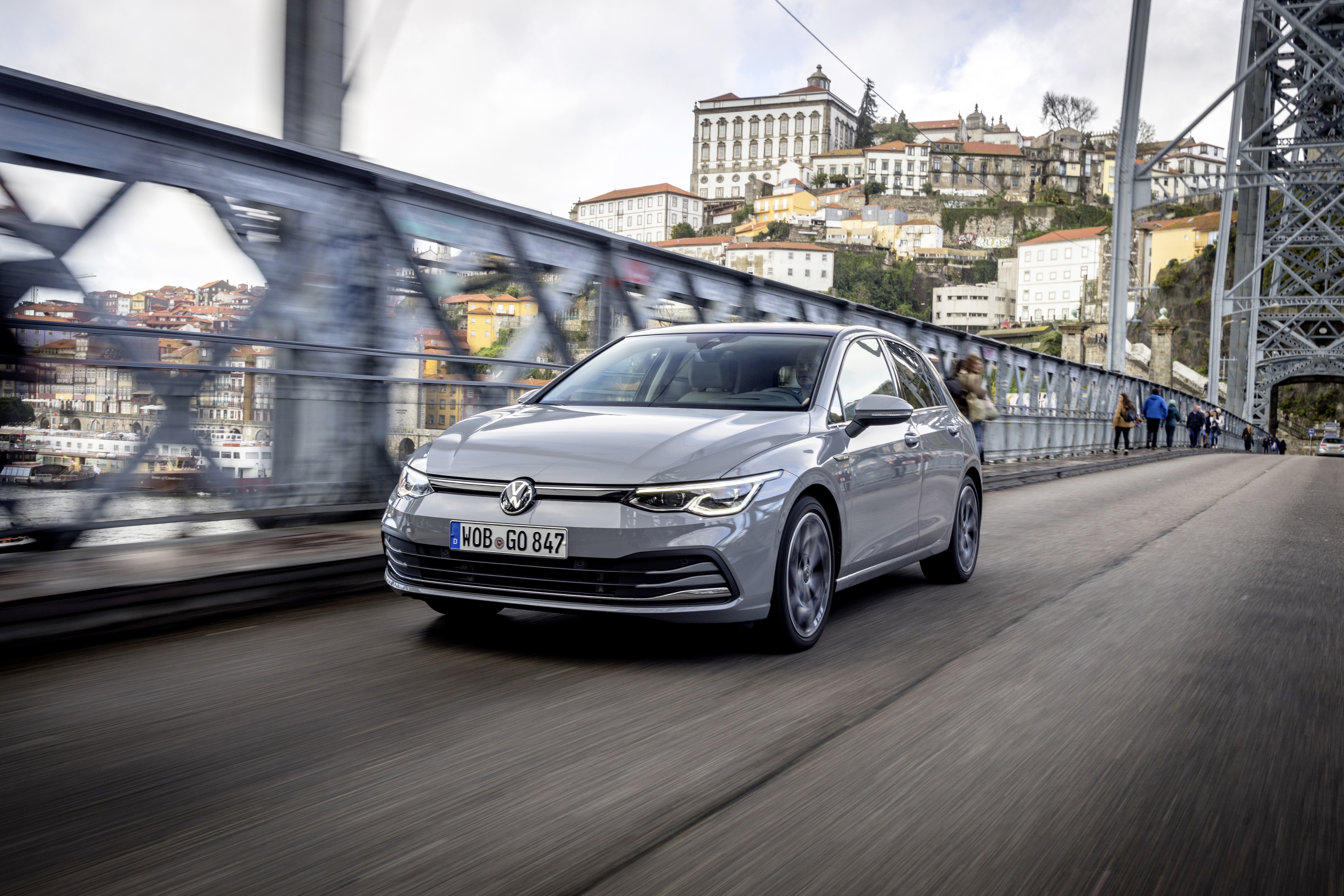 Volkswagen Golf ra mat anh 3