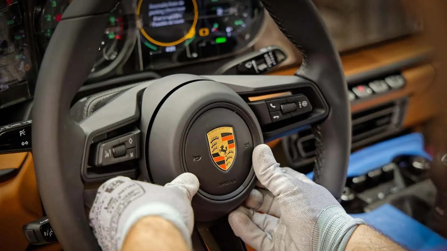 Porsche giam doanh so anh 1