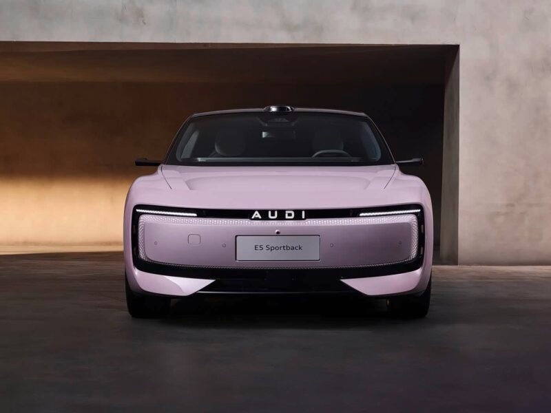 Xe dien AUDI anh 1