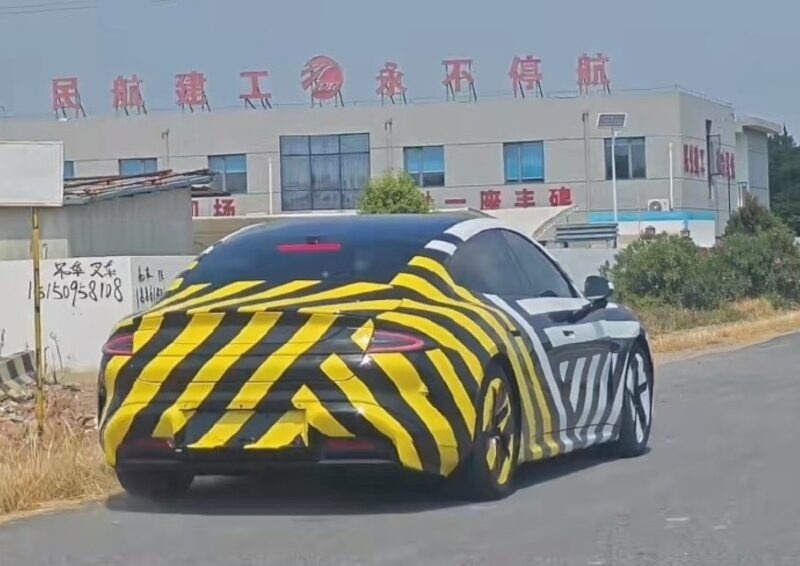 Ban keo dai cua xe dien Xiaomi SU7 xuat hien hinh anh