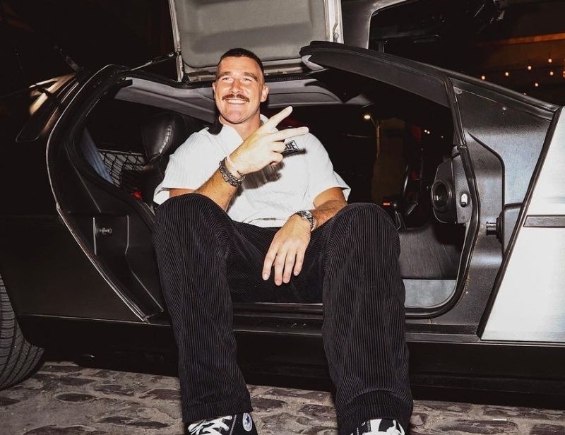 Dan xe trieu USD cua hon phu Taylor Swift hinh anh