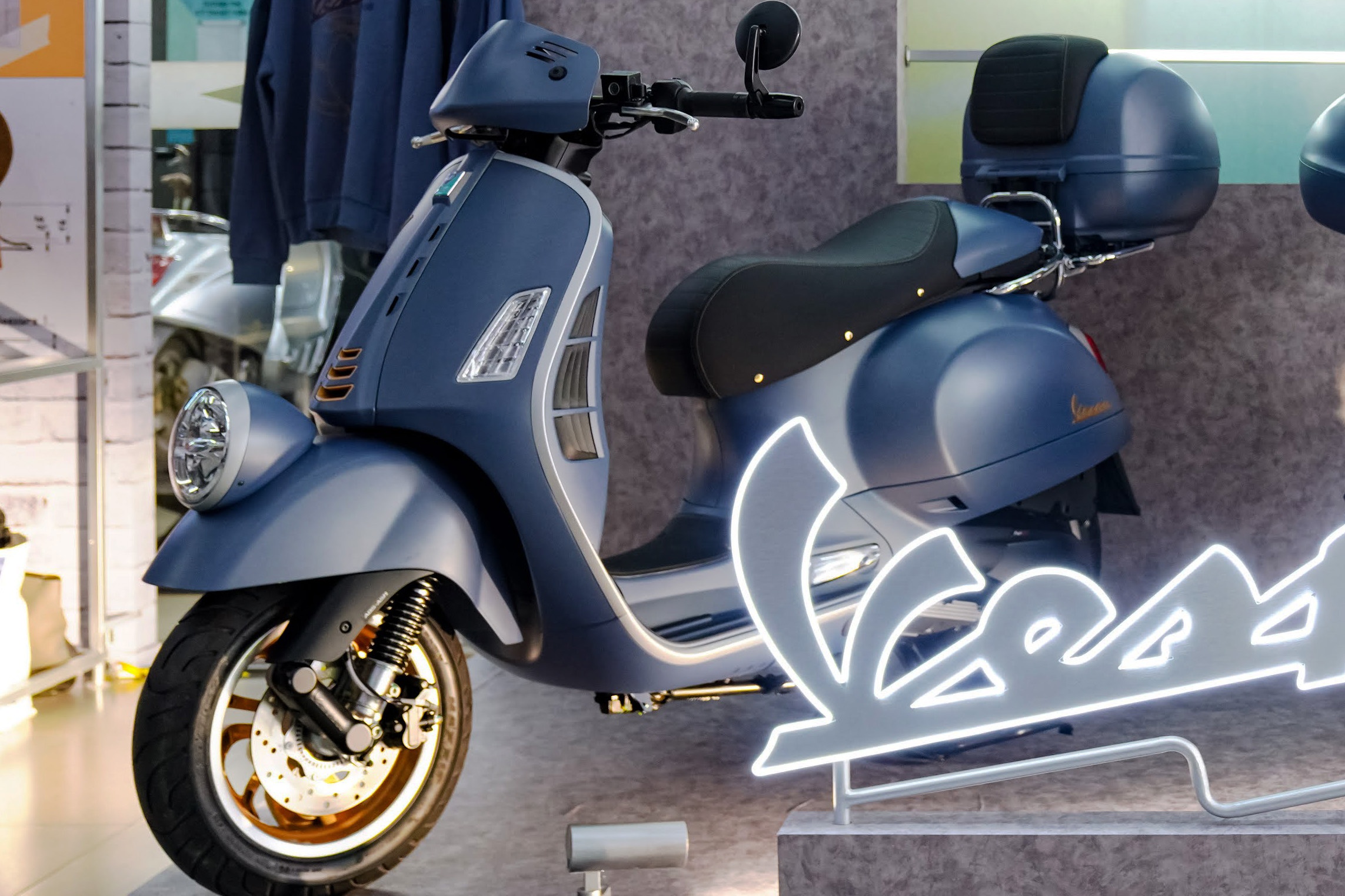 Gía xe Vespa ảnh 2 Gia xe Vespa anh 2