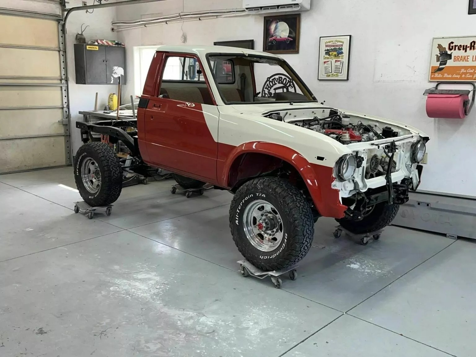 Ngam nhin ban tai Toyota cach day gan 45 nam, 'co lo si' nhung chat hinh anh