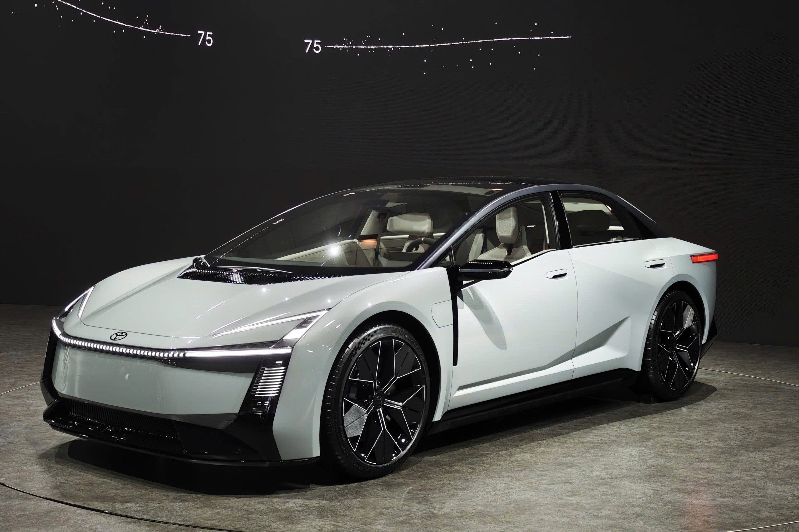 Toyota Corolla the he ke tiep trong se the nay? hinh anh