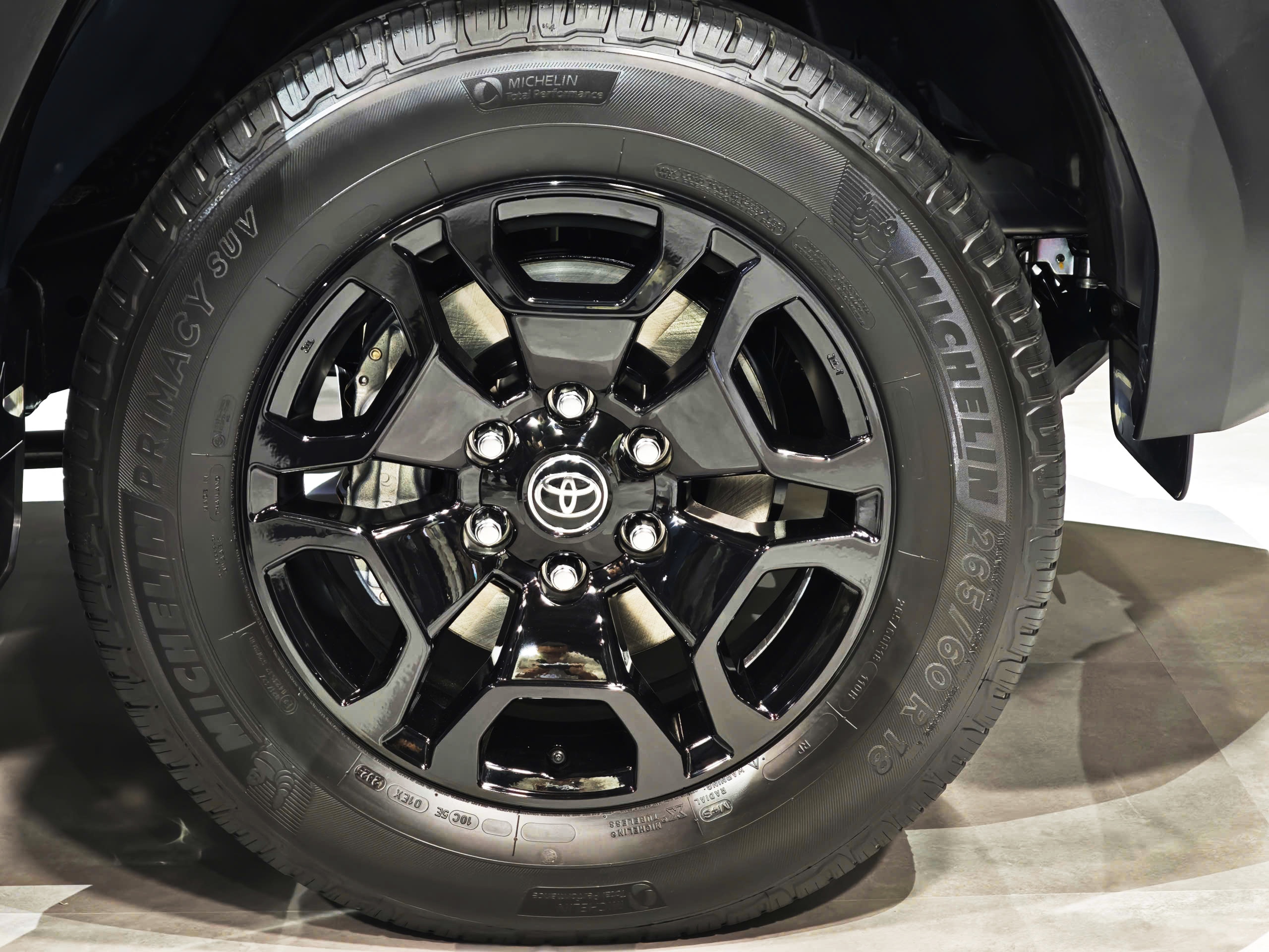 Toyota Land Cruiser FJ ảnh 6 Toyota Land Cruiser FJ anh 6