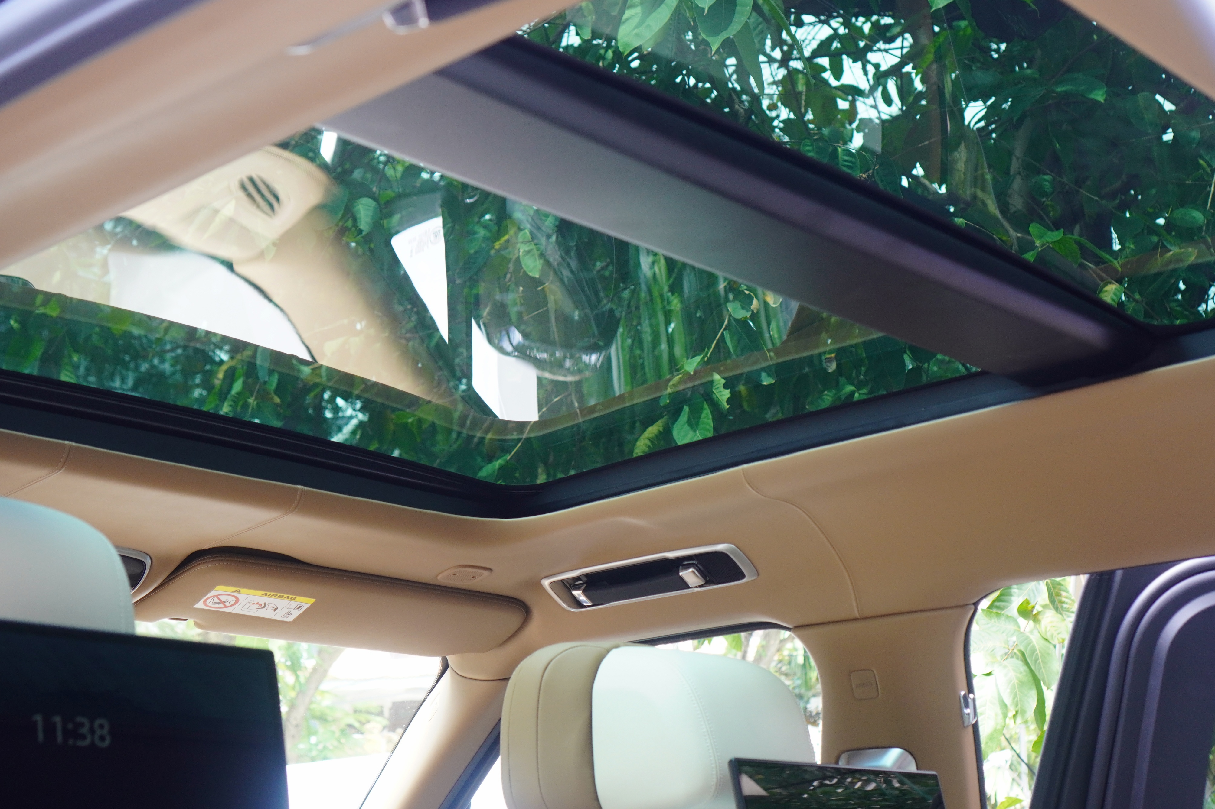 Range Rover SV PHEV anh 12