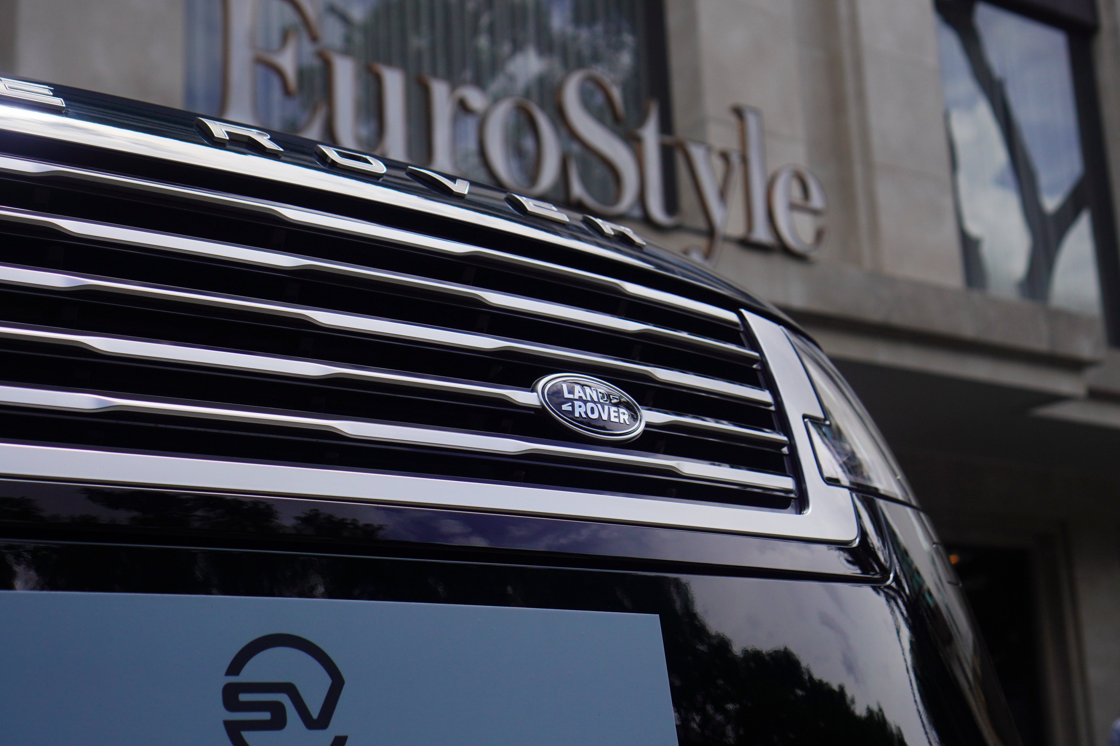 Range Rover SV PHEV anh 3