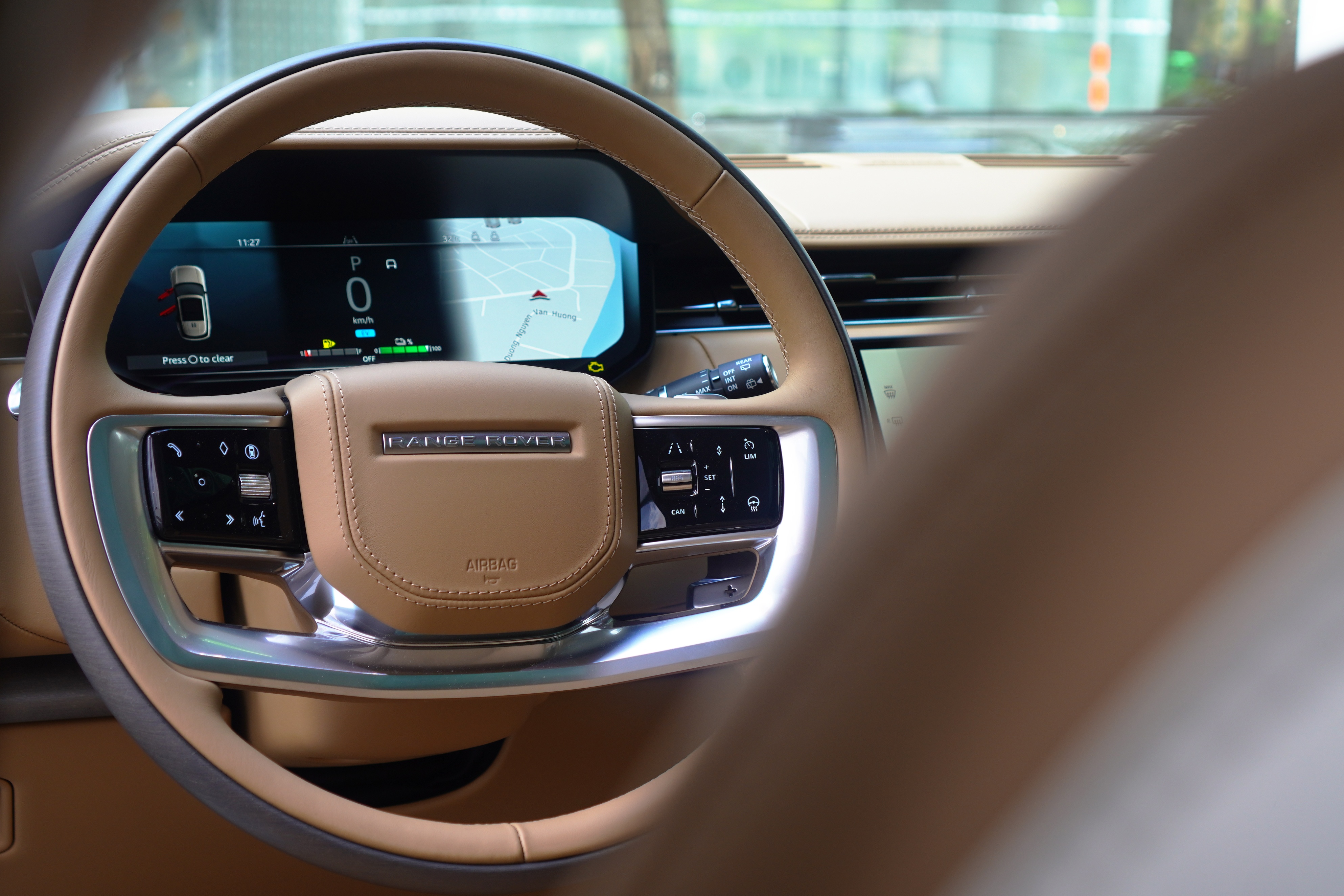 Range Rover SV PHEV anh 17