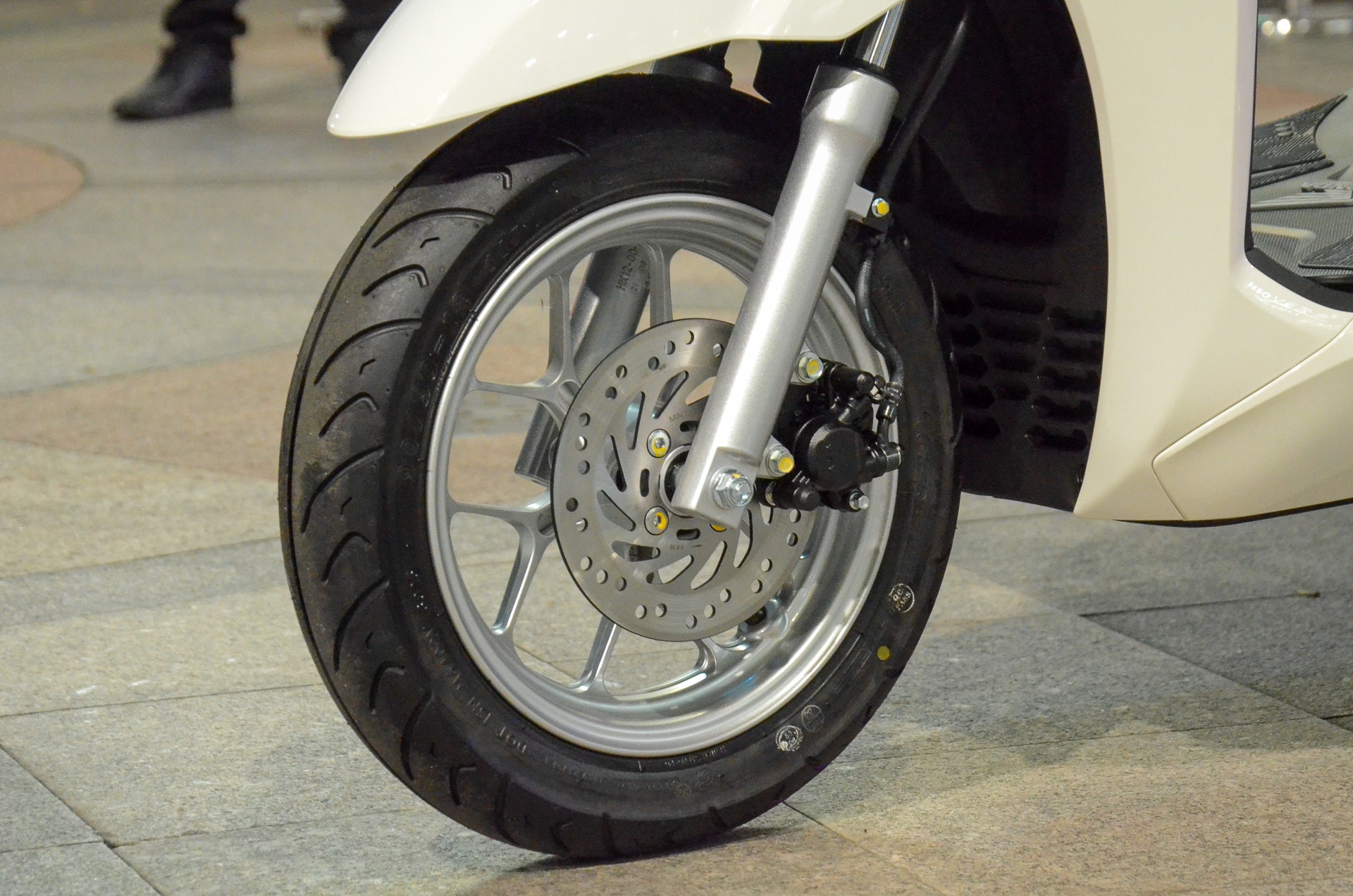 Honda Lead gia ban anh 4