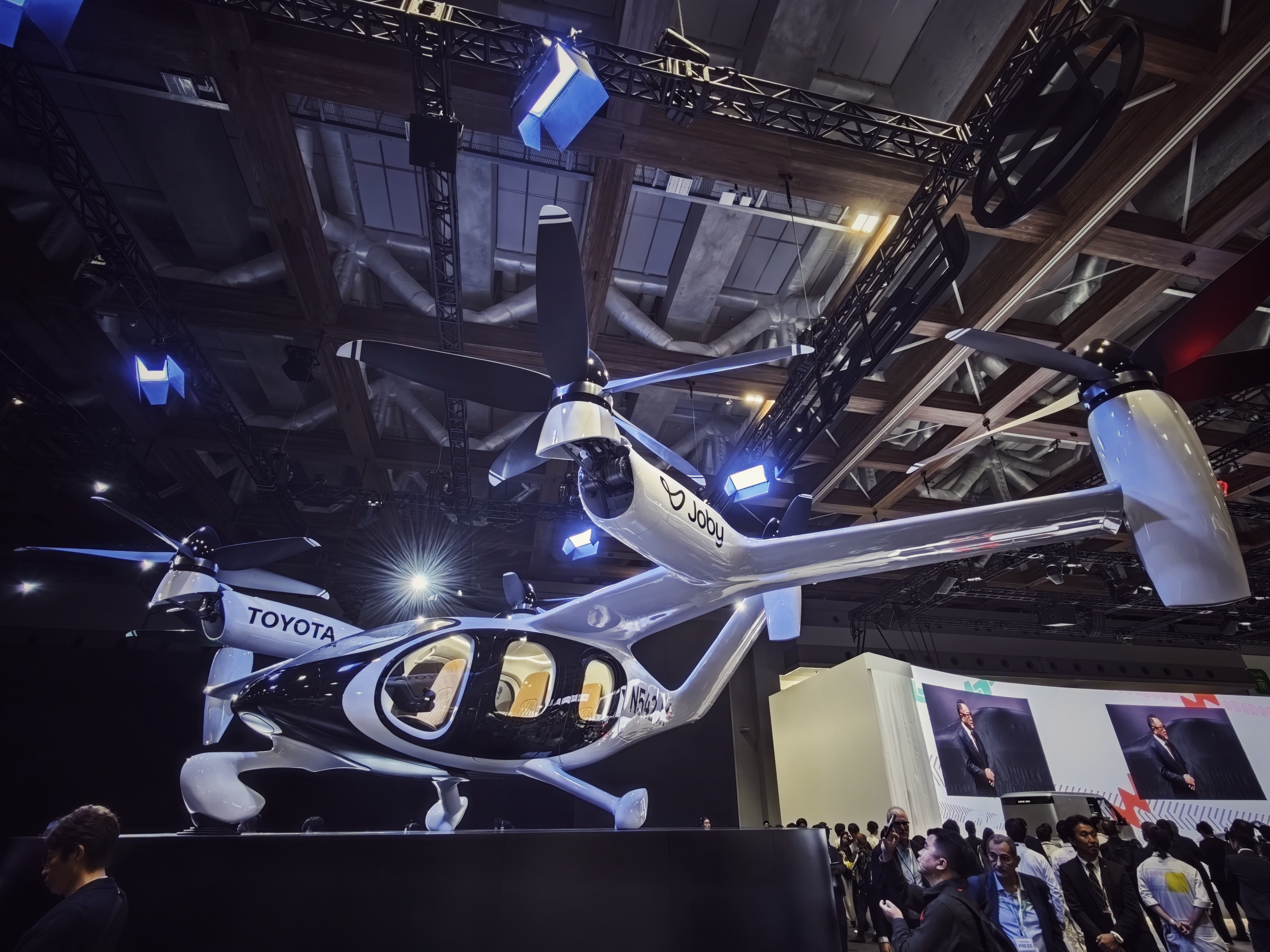 'Xe bay' sap san xuat hang loat gia the nao? hinh anh