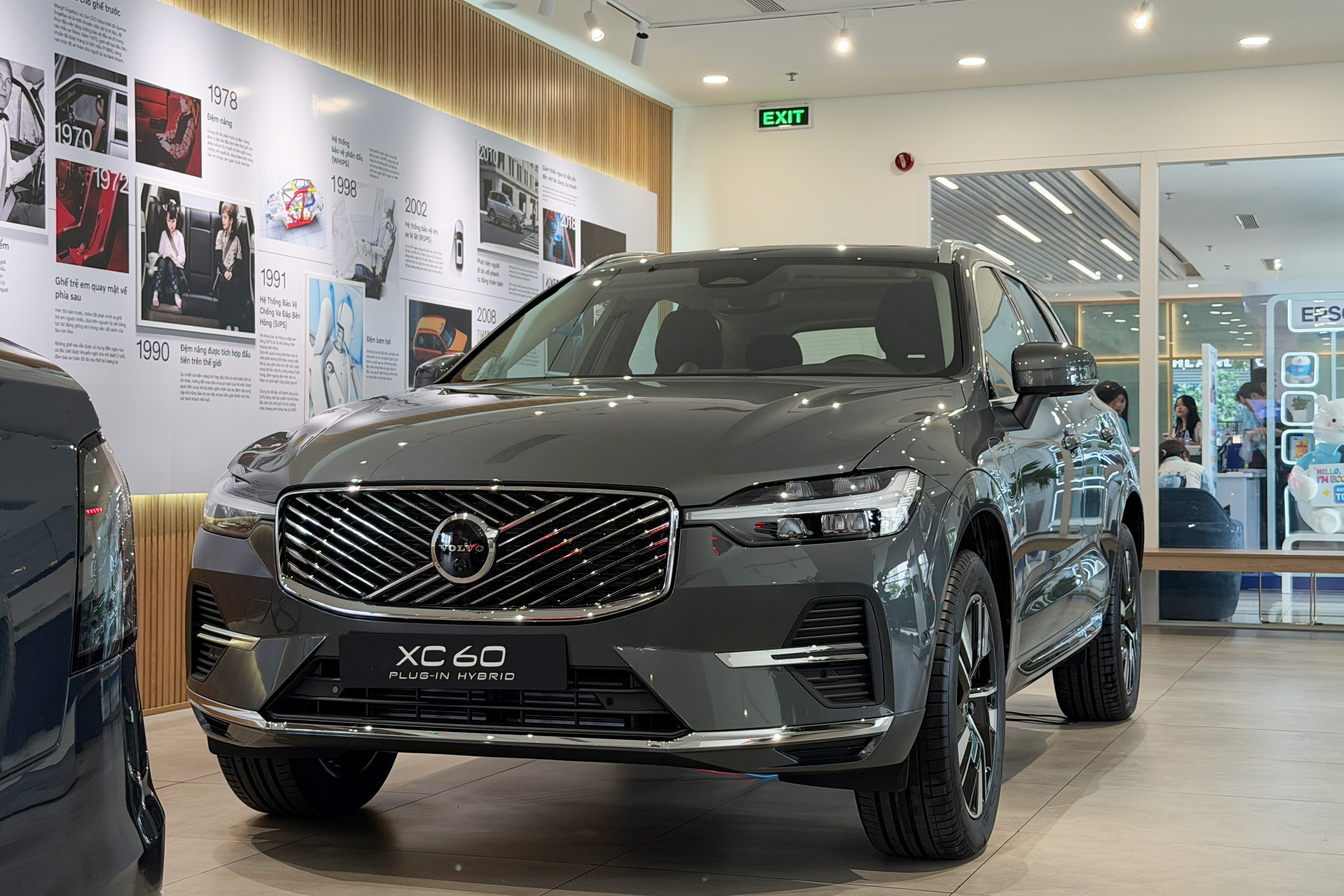 Volvo,  XC60,  Mercedes-Benz anh 2