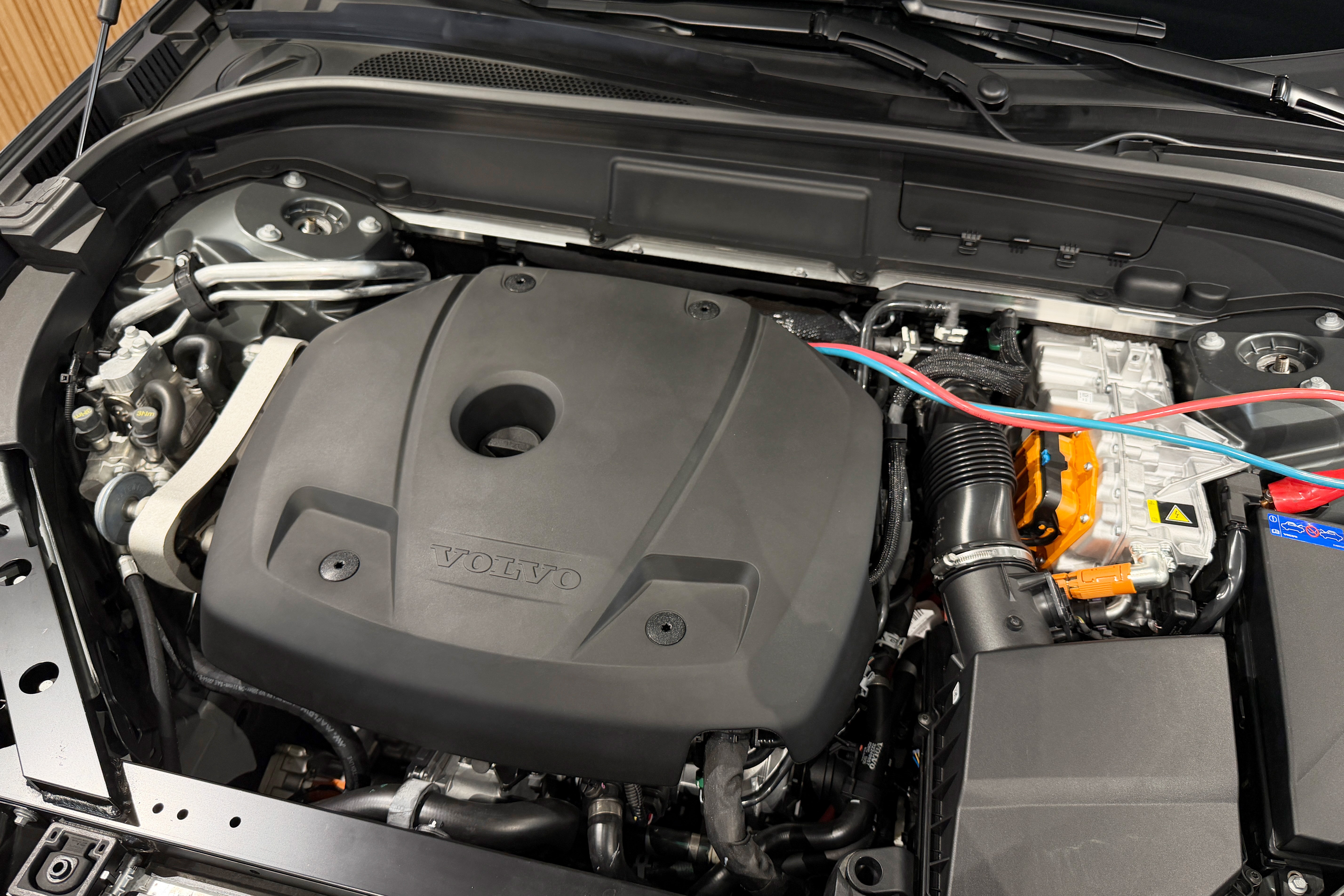 Volvo,  XC60,  Mercedes-Benz anh 14