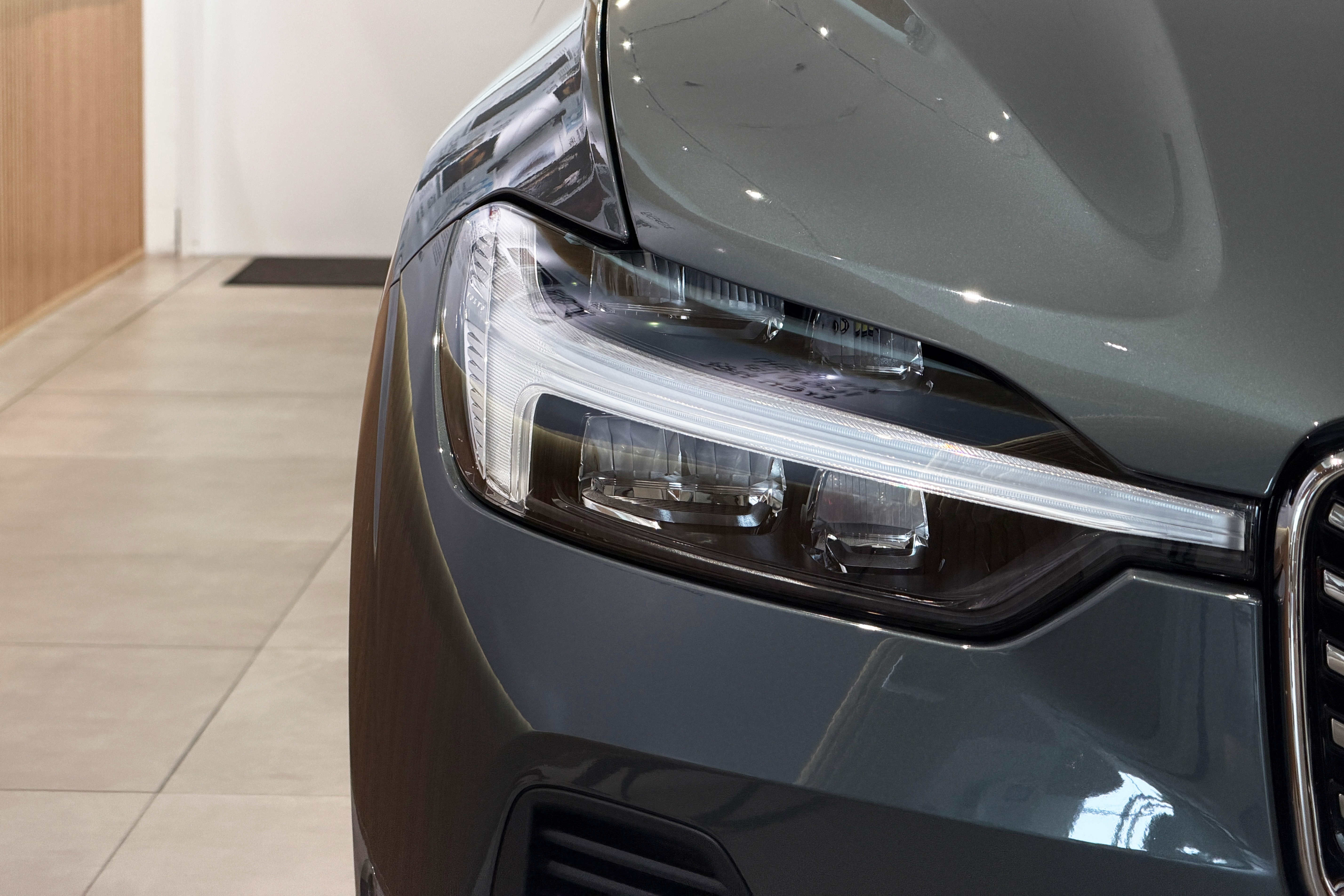 Volvo,  XC60,  Mercedes-Benz anh 3