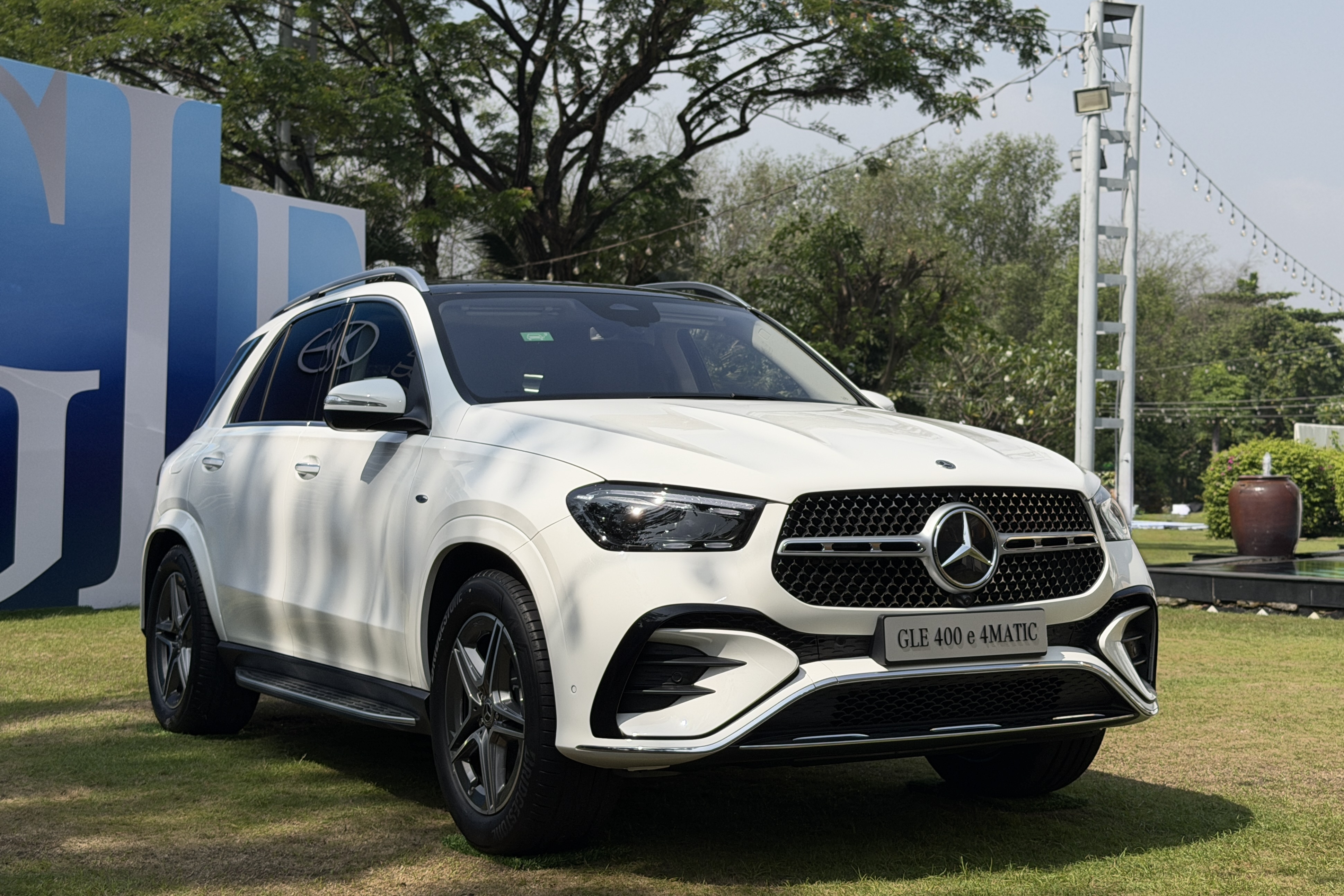 Chi tiet GLE 400 e 4MATIC, SUV PHEV dau tien cua Mercedes tai Viet Nam hinh anh