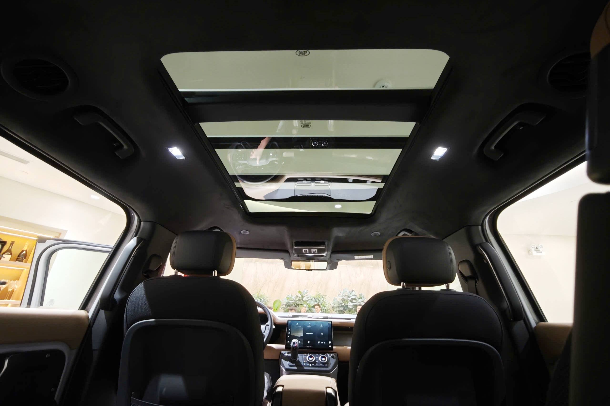 Defender,  Land Rover anh 10