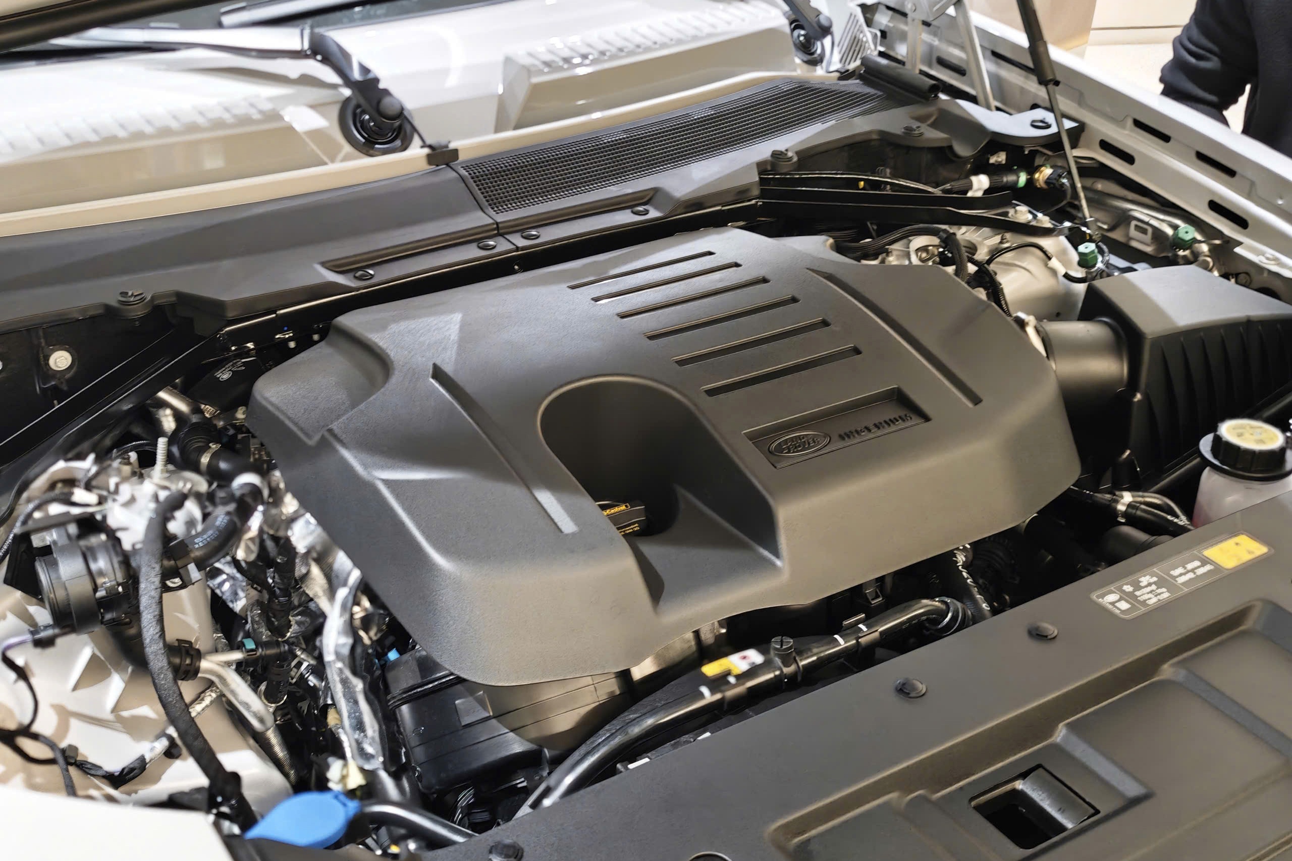 Defender,  Land Rover anh 11