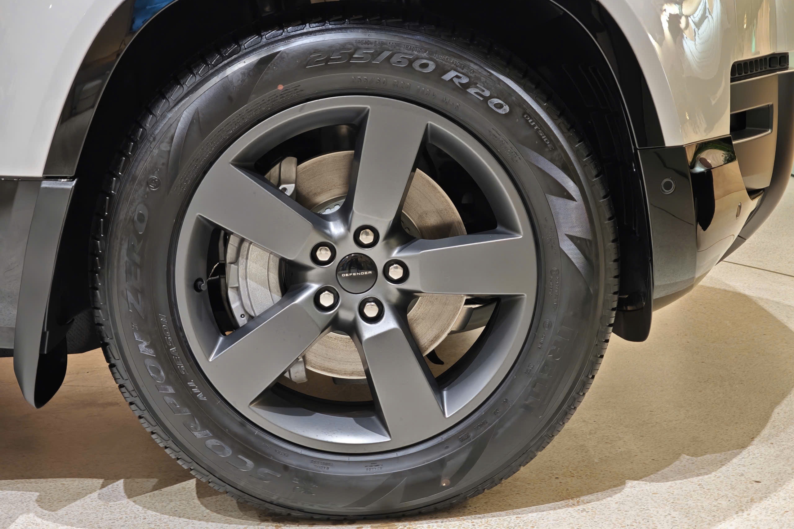 Defender,  Land Rover anh 4