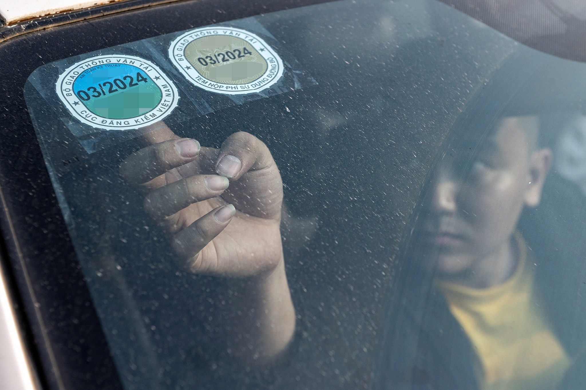 Loat thay doi ve tem dang kiem, bien so nguoi moi mua xe can luu y hinh anh