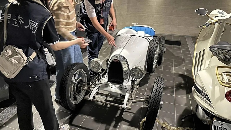 tran chi,  lua dao,  sieu xe anh 11