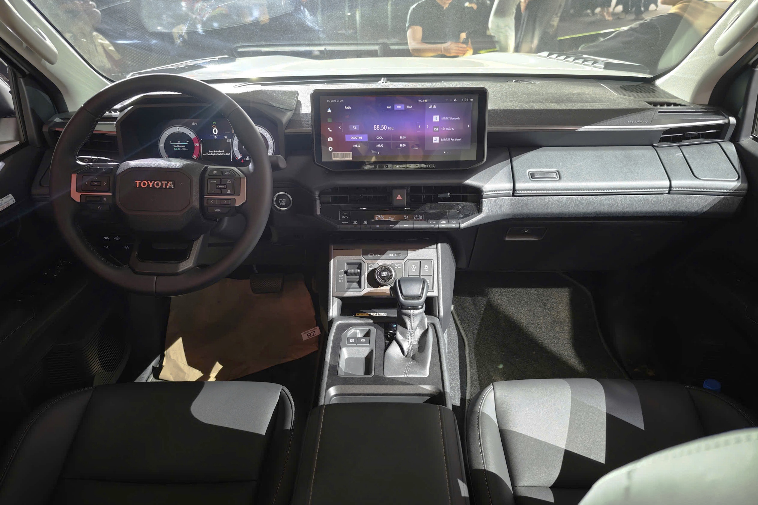 Toyota,  Toyota Hilux anh 9