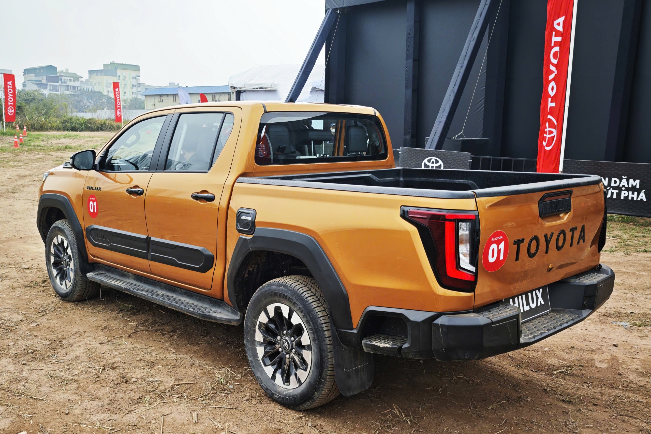 Toyota,  Toyota Hilux anh 7