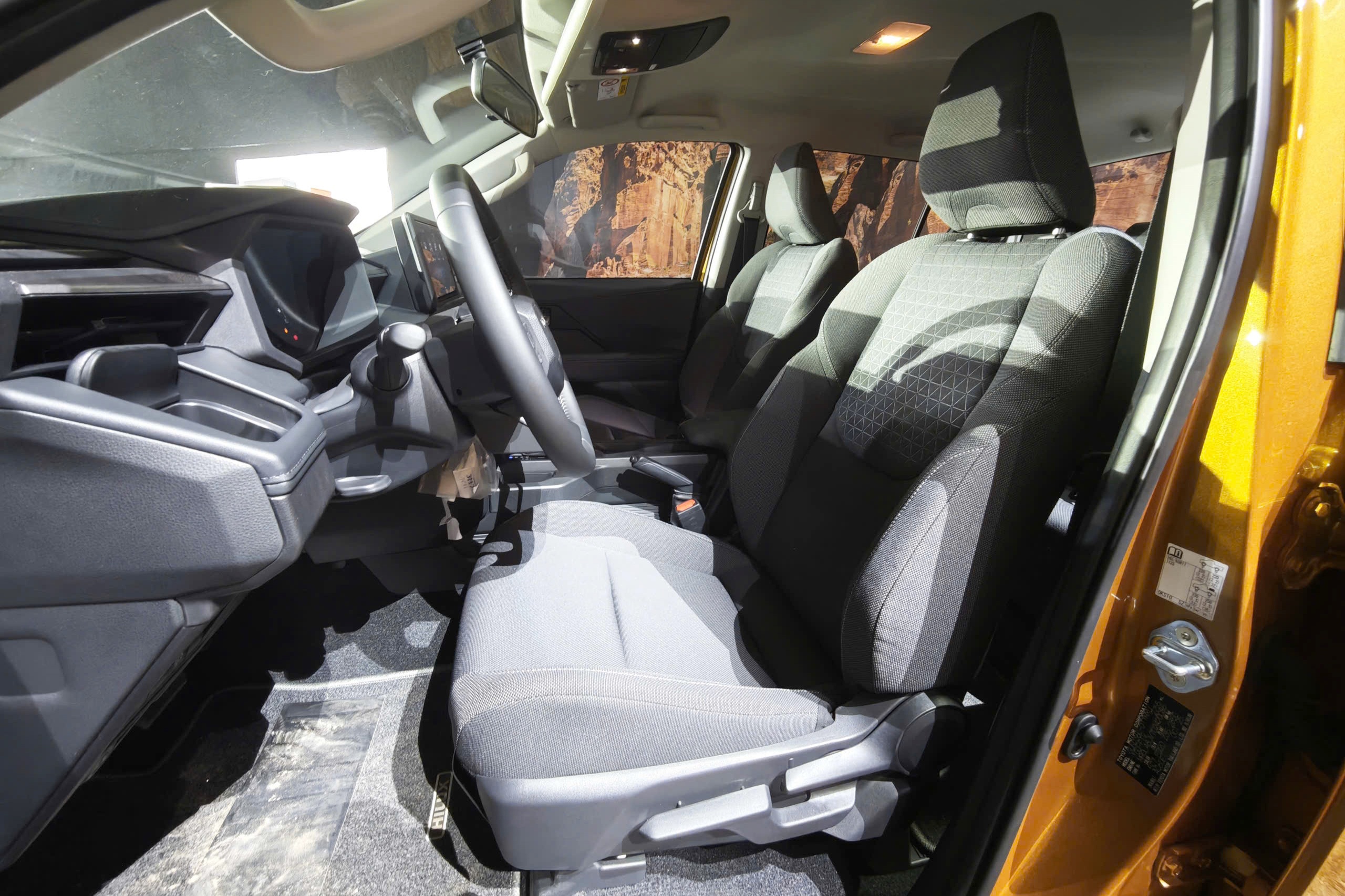 Toyota,  Toyota Hilux anh 16