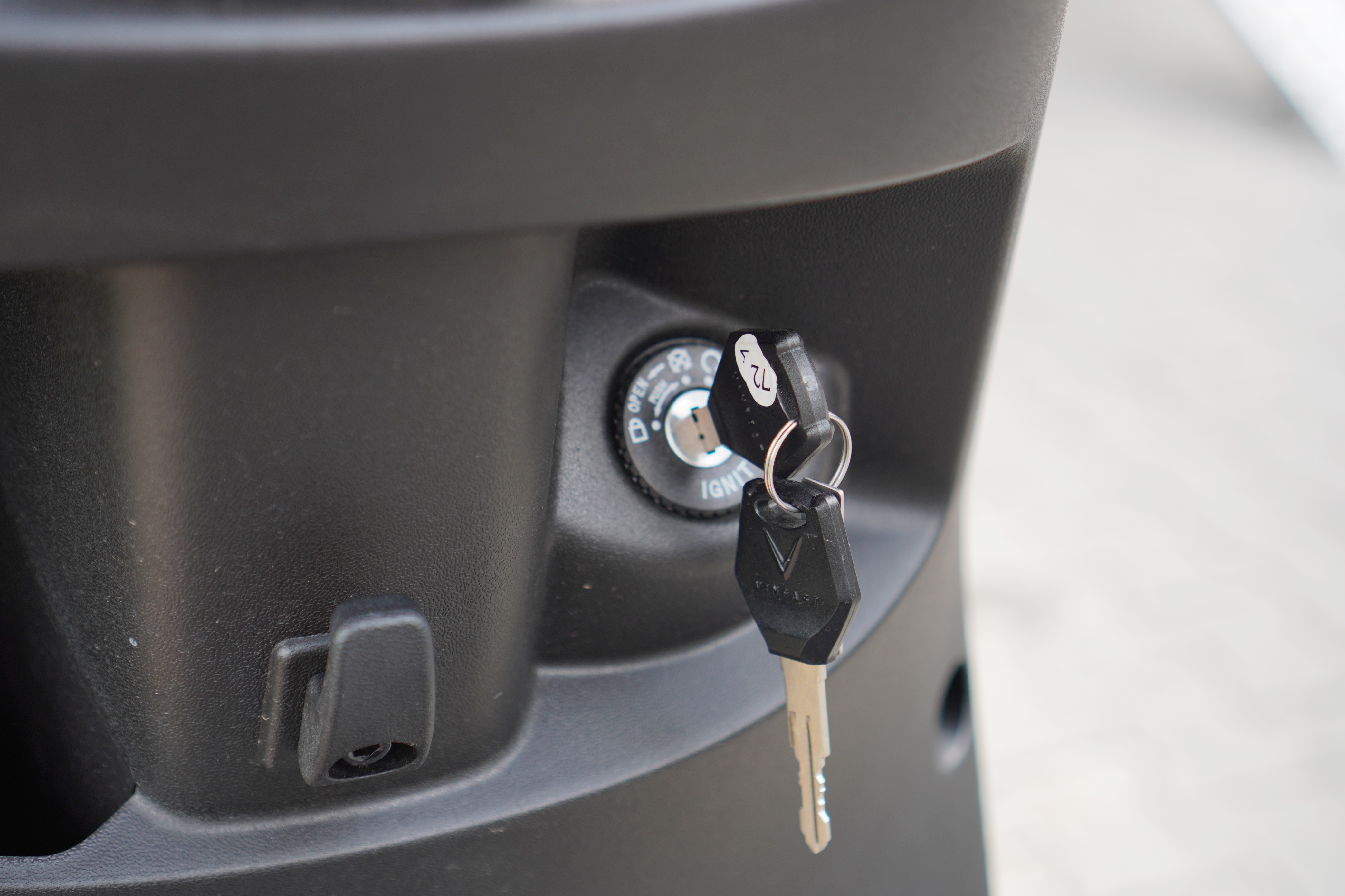 VinFast,  xe may dien anh 10