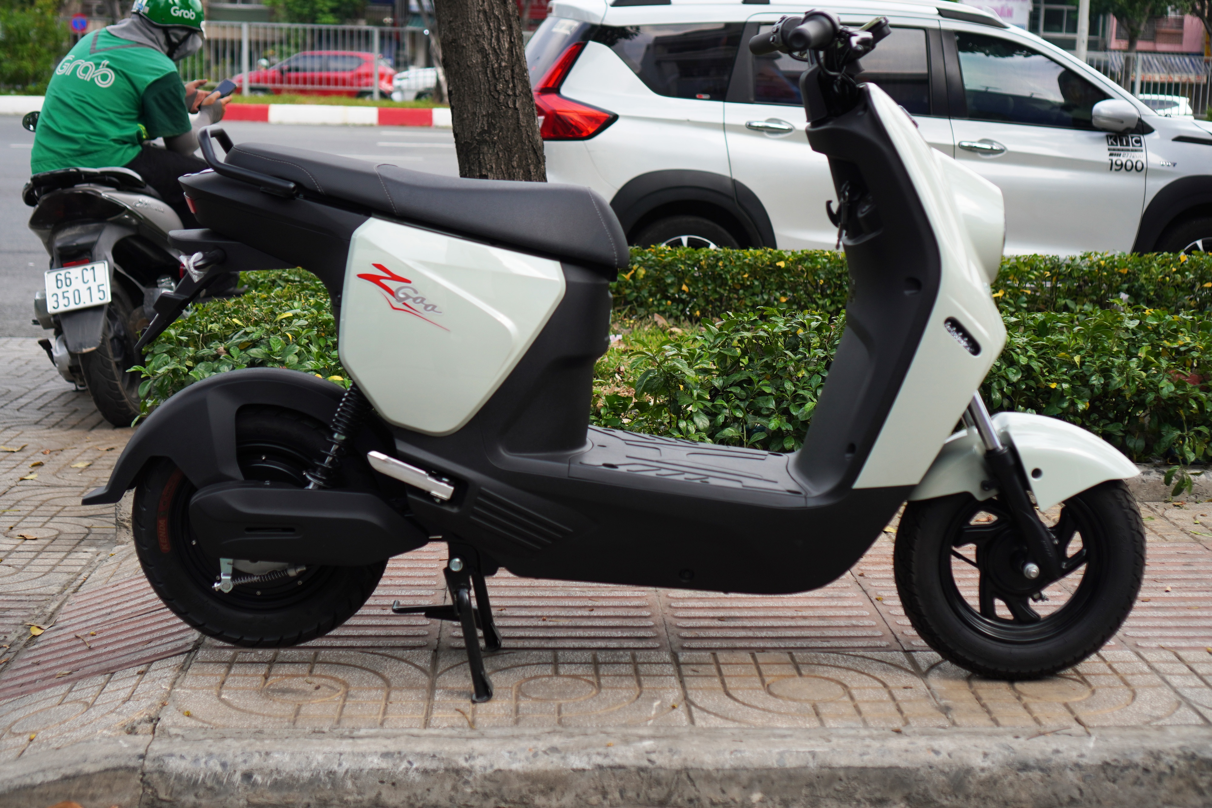 VinFast,  xe may dien anh 13