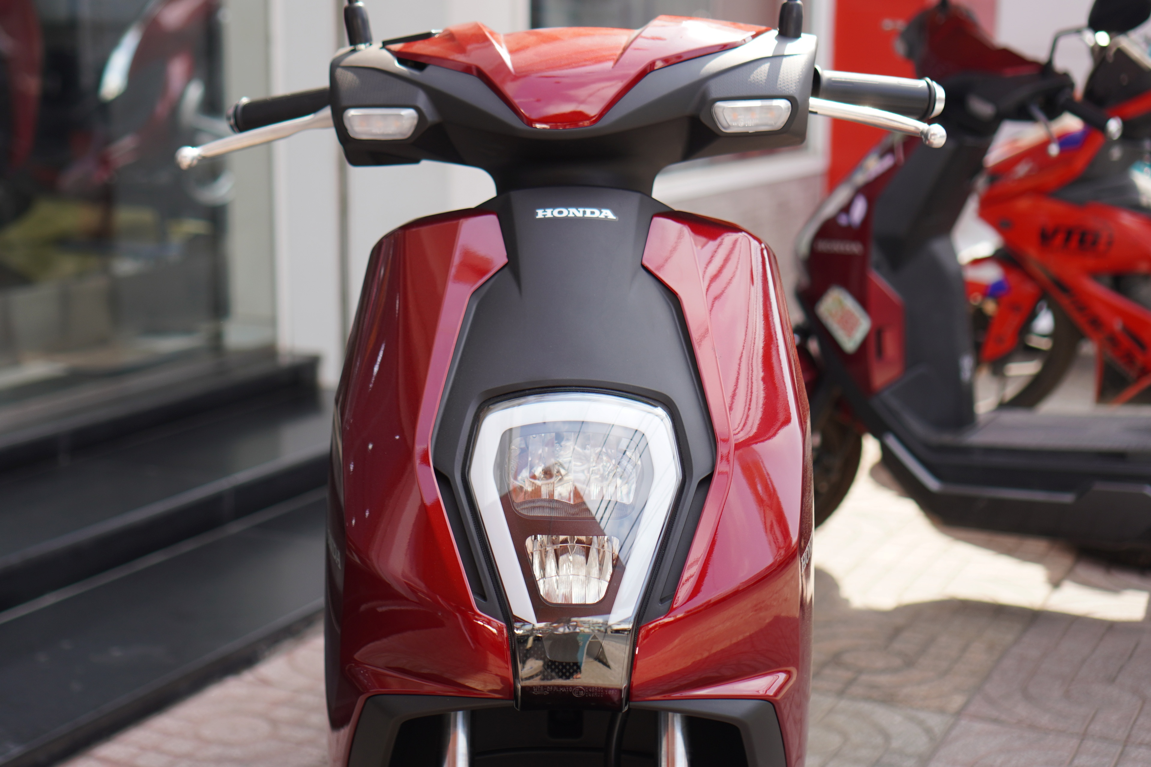 Honda,  xe may dien anh 1