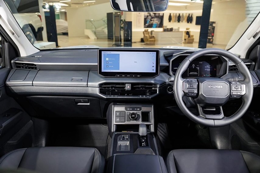 Toyota,  Toyota Hilux anh 4