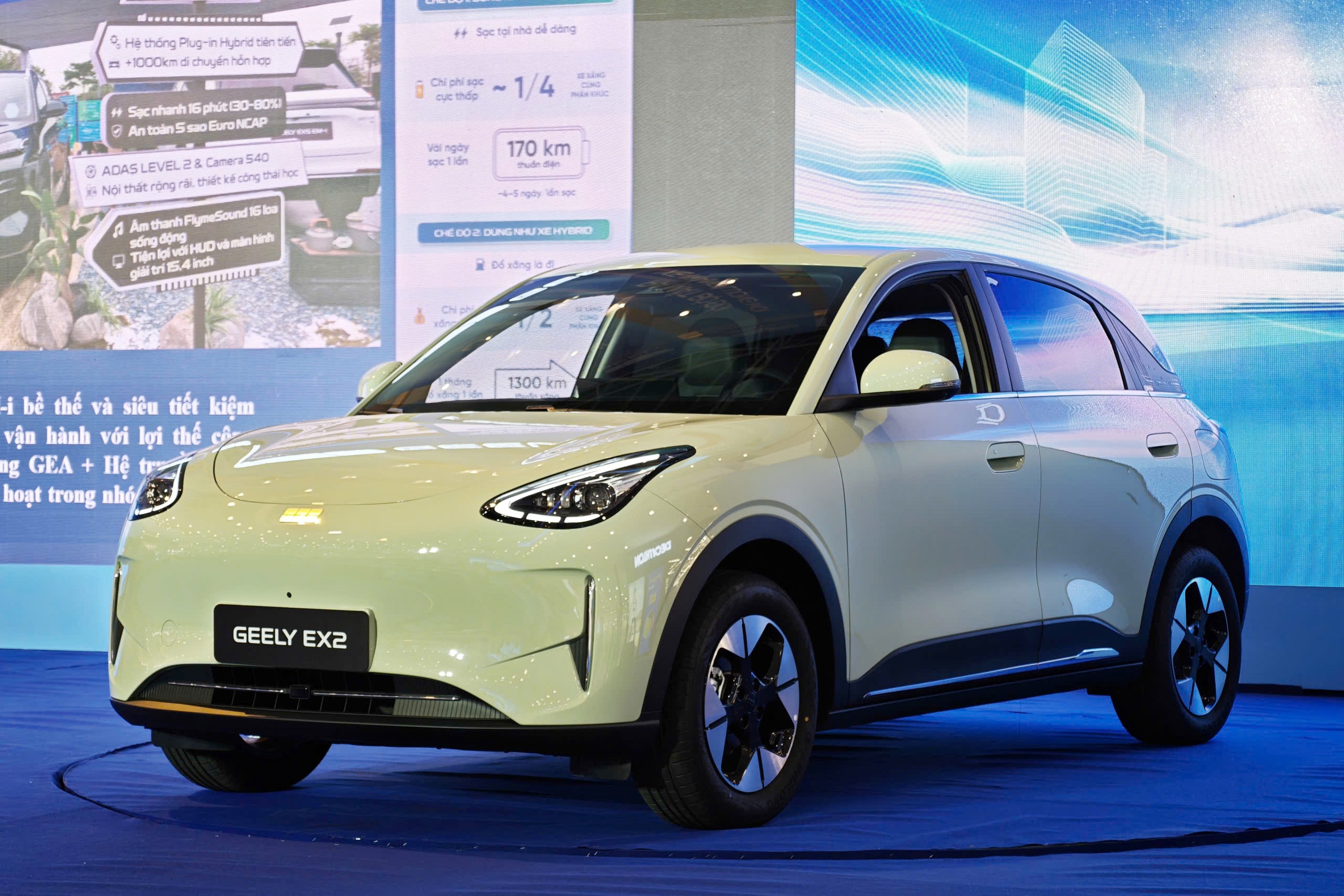 Geely,  Geely EX2 anh 14